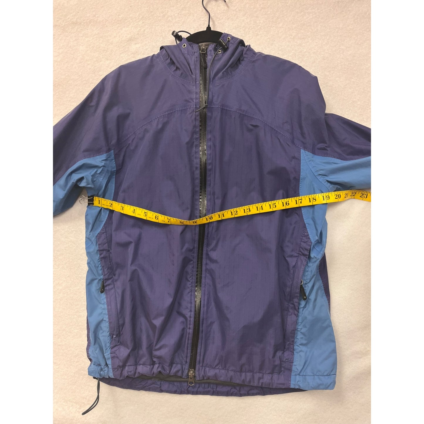Women’s Guide Series Lightweight Windbreaker #2874