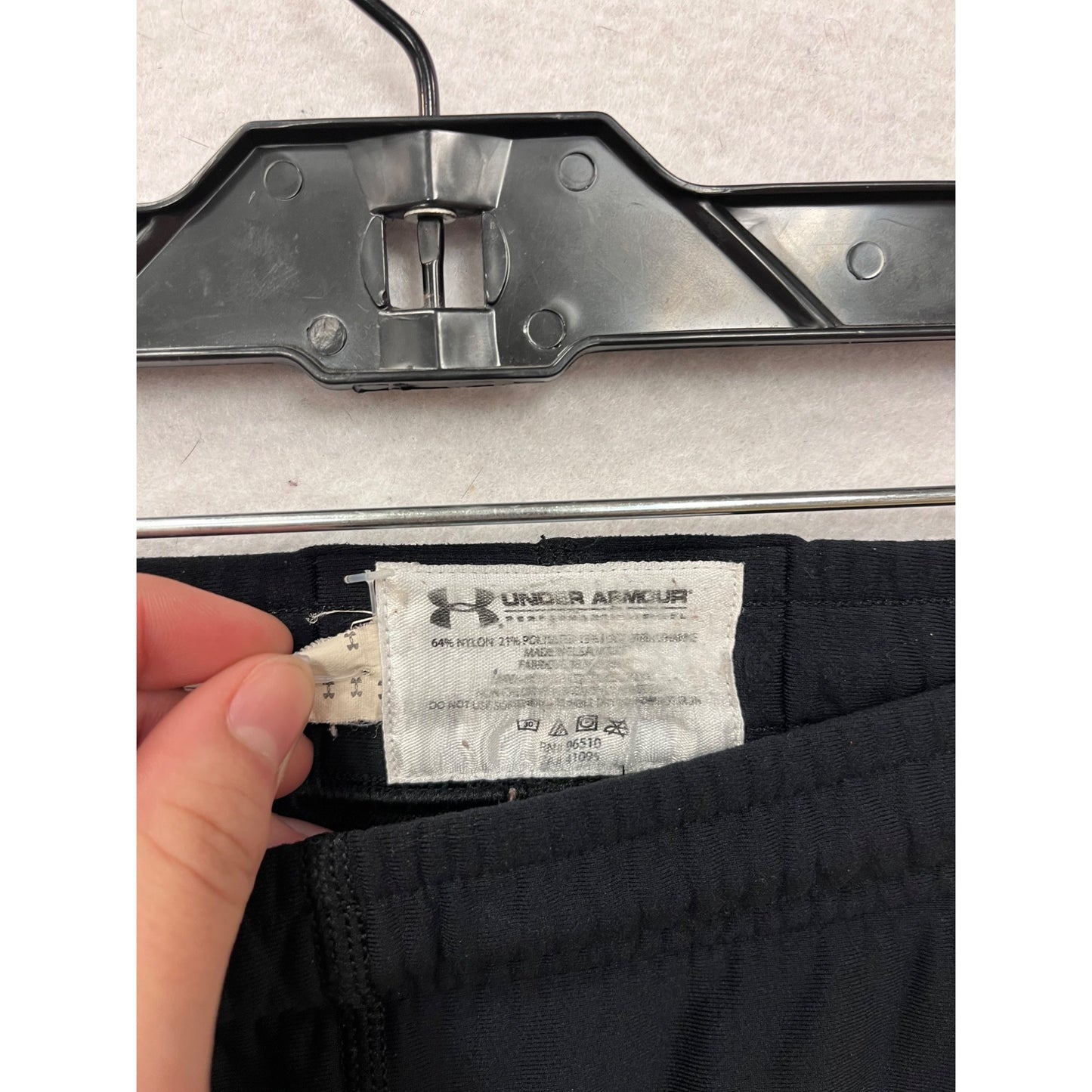 Under Armour Youth Large Black Athletic Leggings #8223