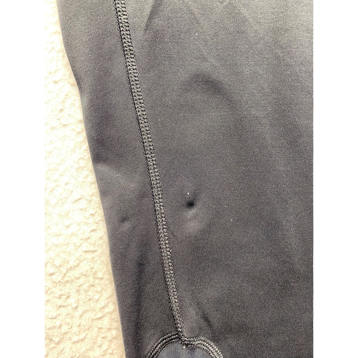 Nike Black Dri-Fit Capri Leggings With Reflective Dots & Back Zipper Pocket #7197