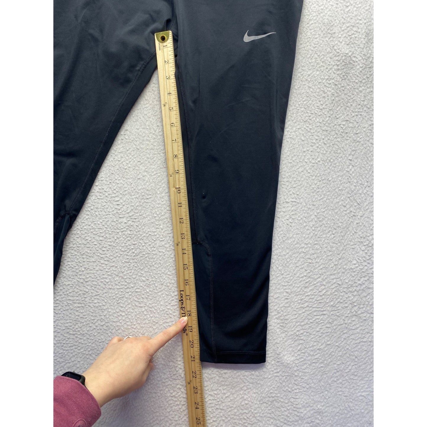 Nike Black Dri-Fit Capri Leggings With Reflective Dots & Back Zipper Pocket #7197