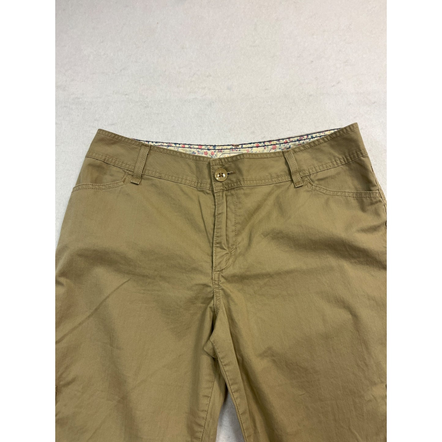 Women’s Tan Cargo Style Capris