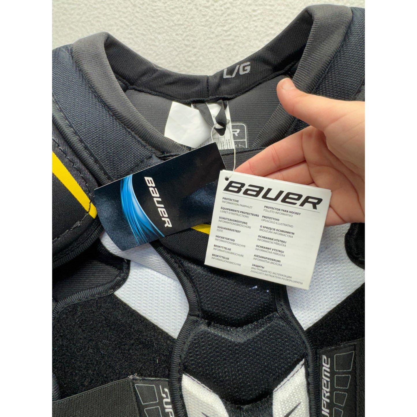 Kids Bauer Shoulder Pads BNWT#5560