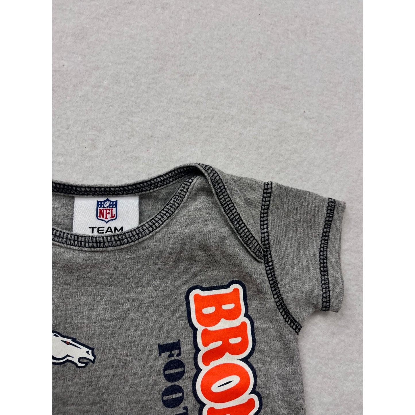 Denver Broncos Baby bodysuit 0-3M NFL Team Apparel #6450