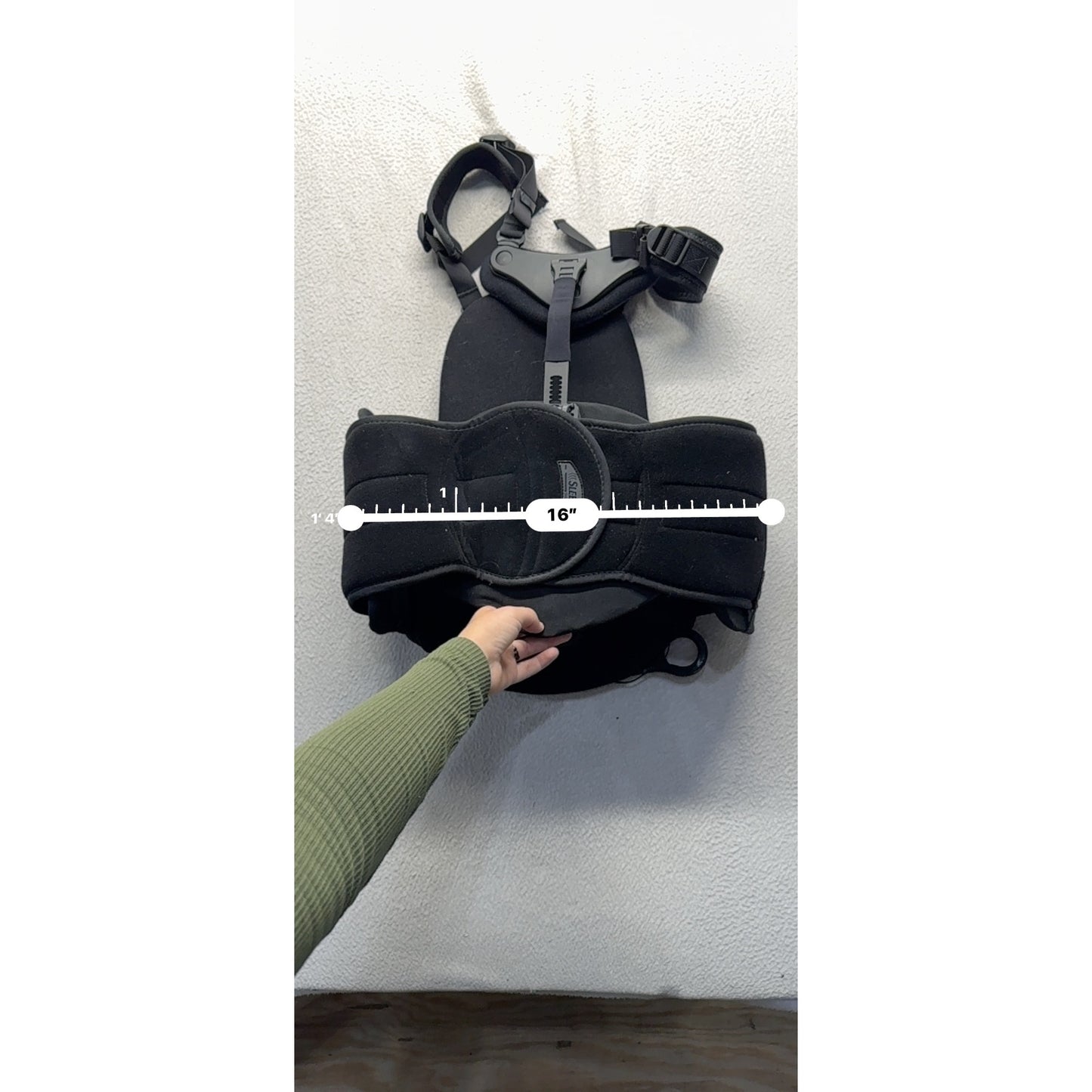 Sleek Adjustable Back Brace With Shoulder Straps By Thuasne & Sleeq Black 109B