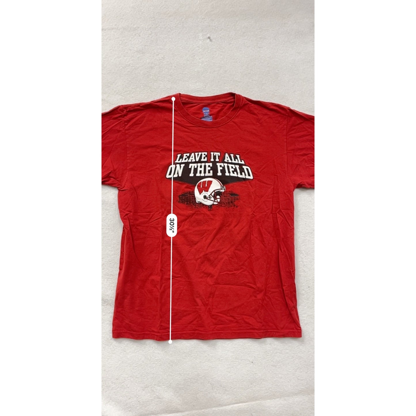Men’s Large NCAA Red “Leave It All On The Field” Graphic Tee #8038