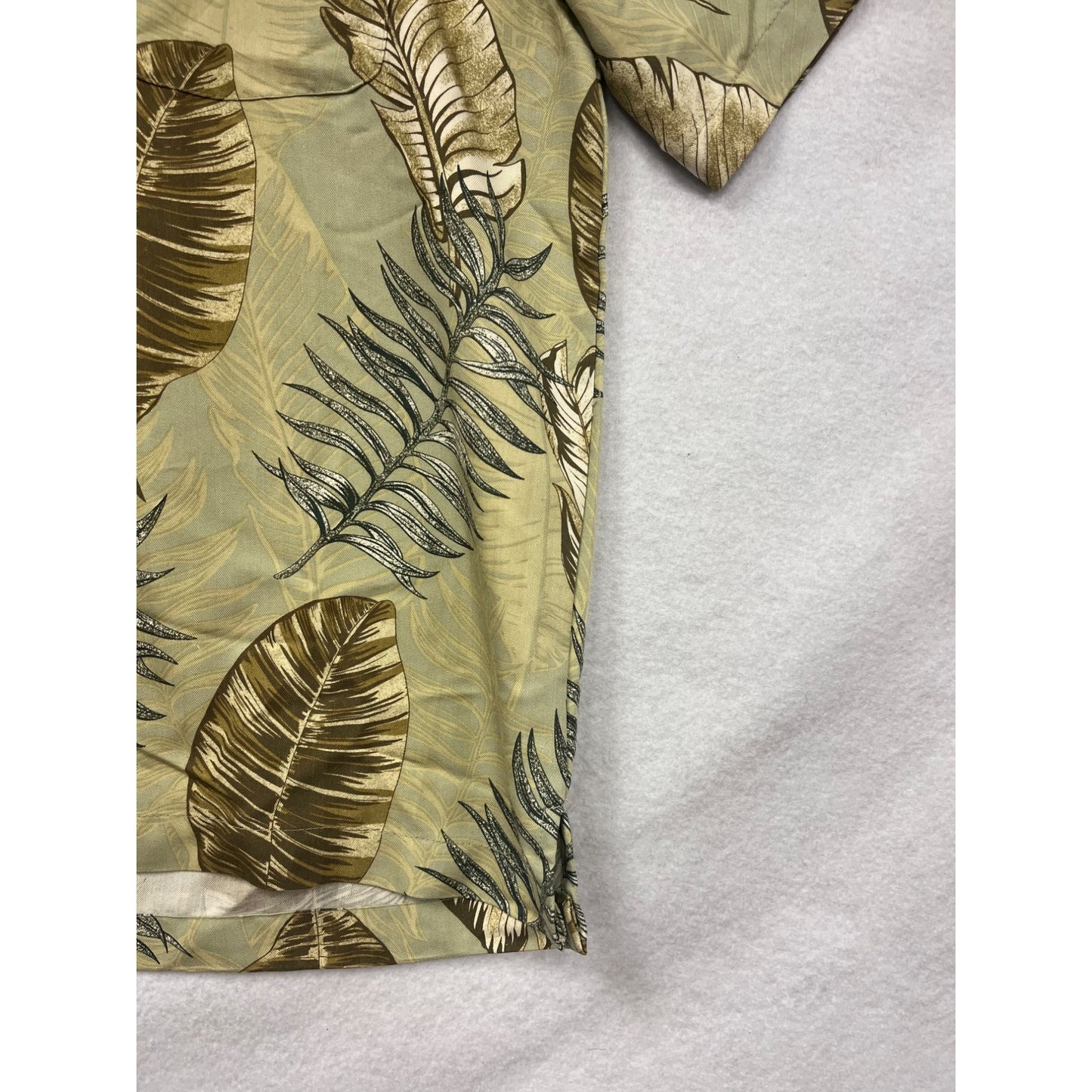 St Johns Bay Mens Large Island Style Button-Up Short Sleeve Shirt Green Tropical Leaf Print #6775