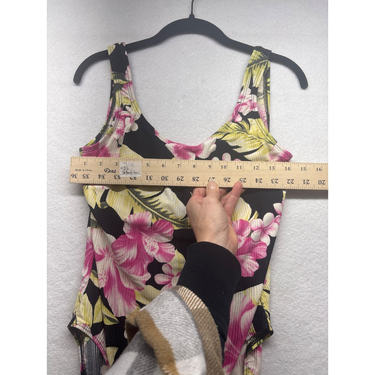 Vintage Hawaiian Floral One-Piece Swimsuit With Padded Cups & Scoop Back #6090