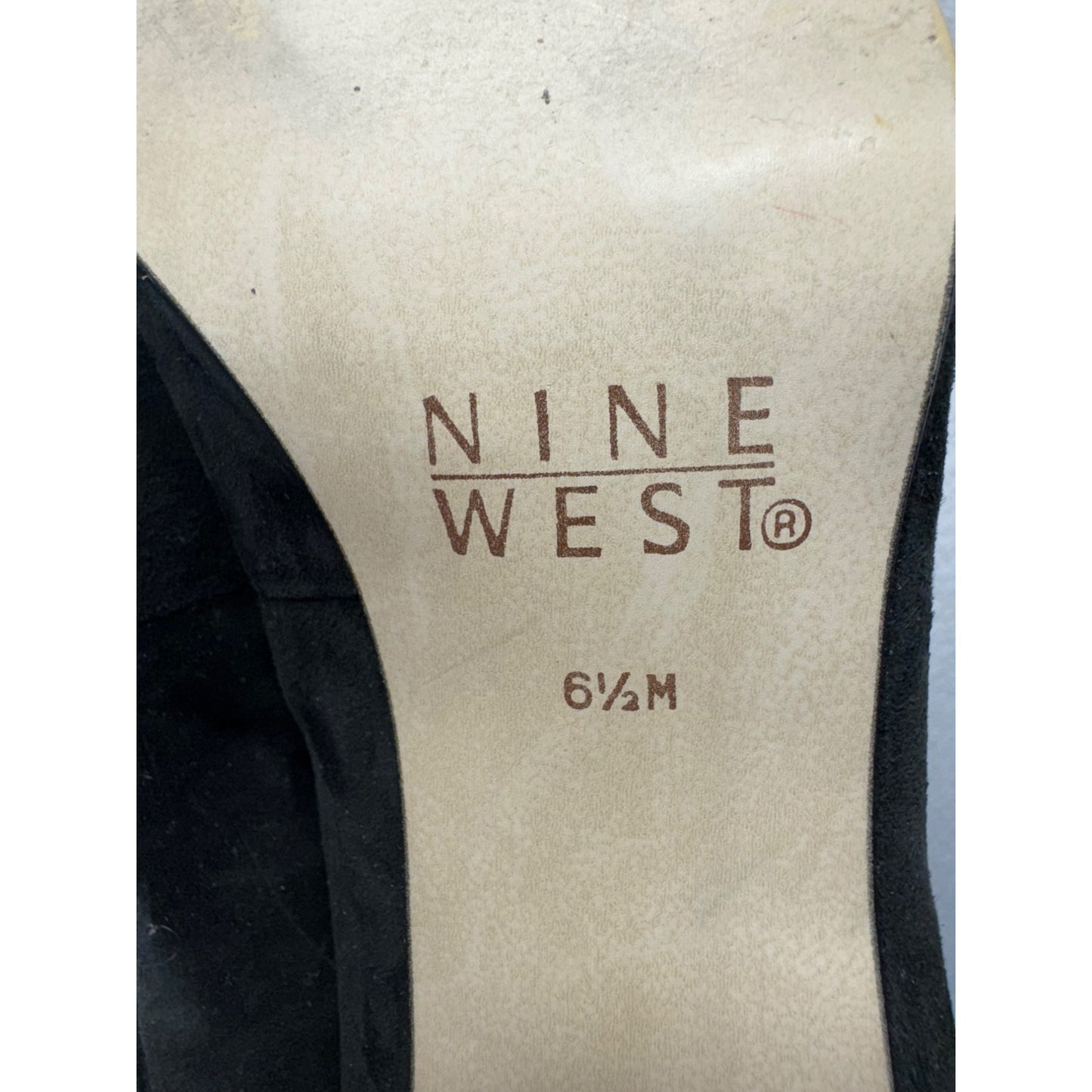 Nine West Black Suede Pointed Toe Heels Size 6.5M #9013