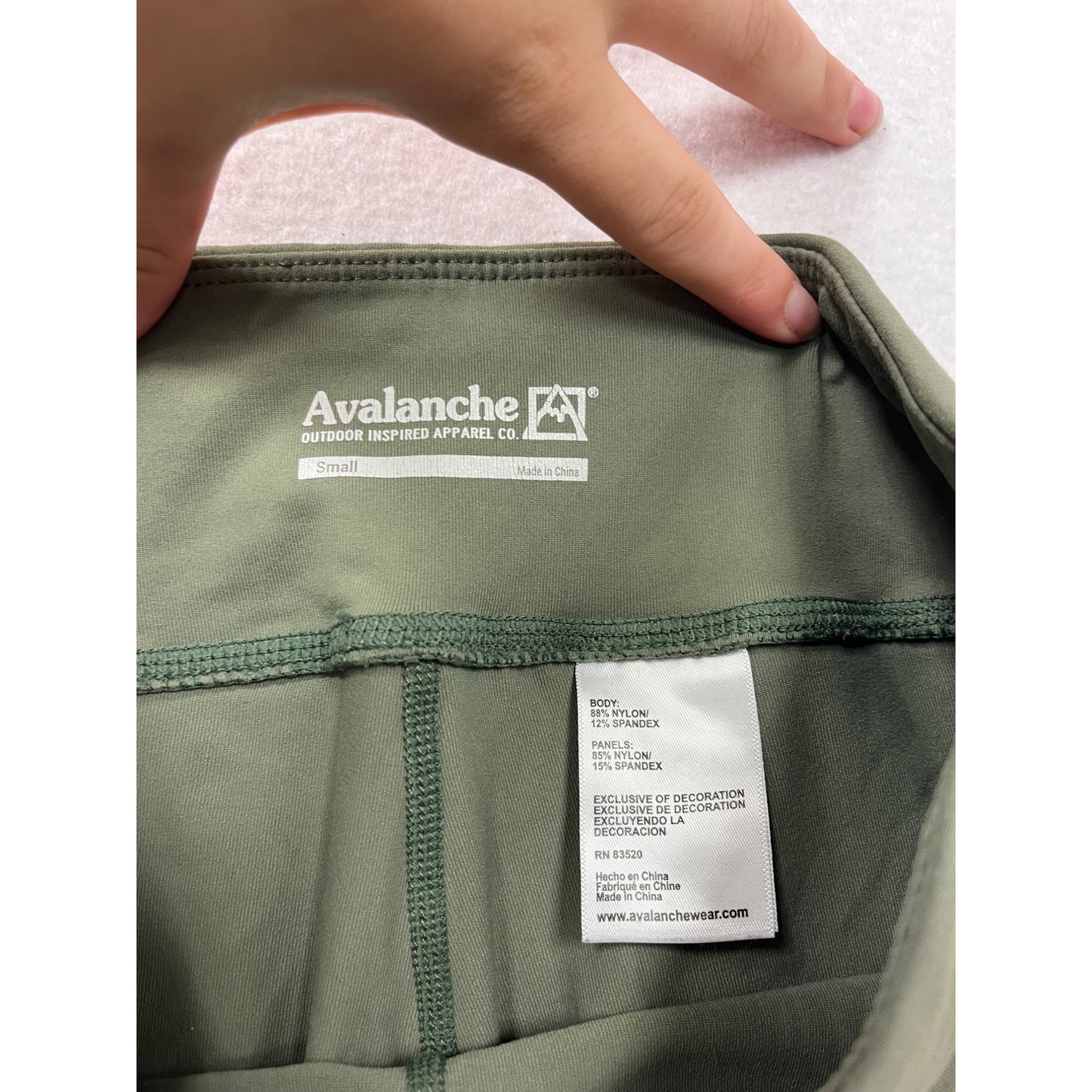 Avalanche Womens Olive Green Athletic Capri Leggings Small #8978
