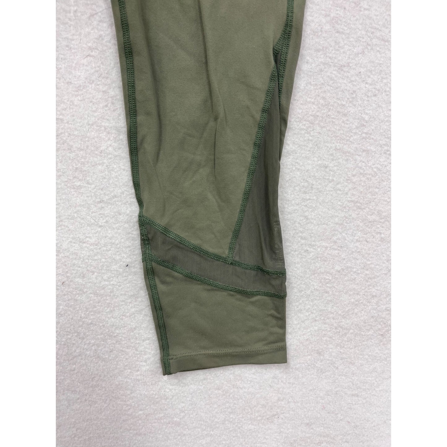 Avalanche Womens Olive Green Athletic Capri Leggings Small #8978