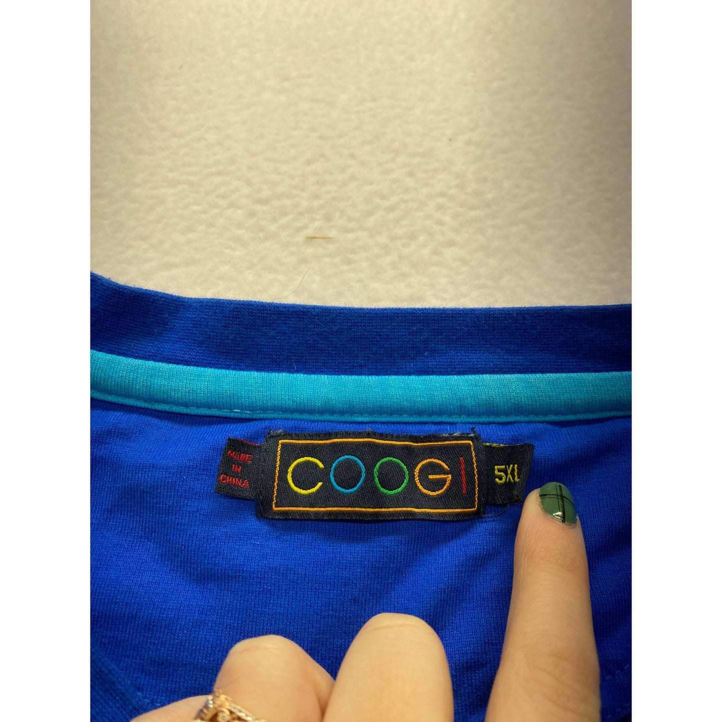 Men’s vintage 90s coogi tee #5576