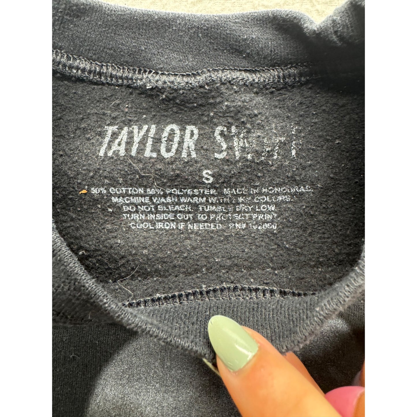 Taylor Swift Black Sweatshirt With Portrait Graphic S #7826