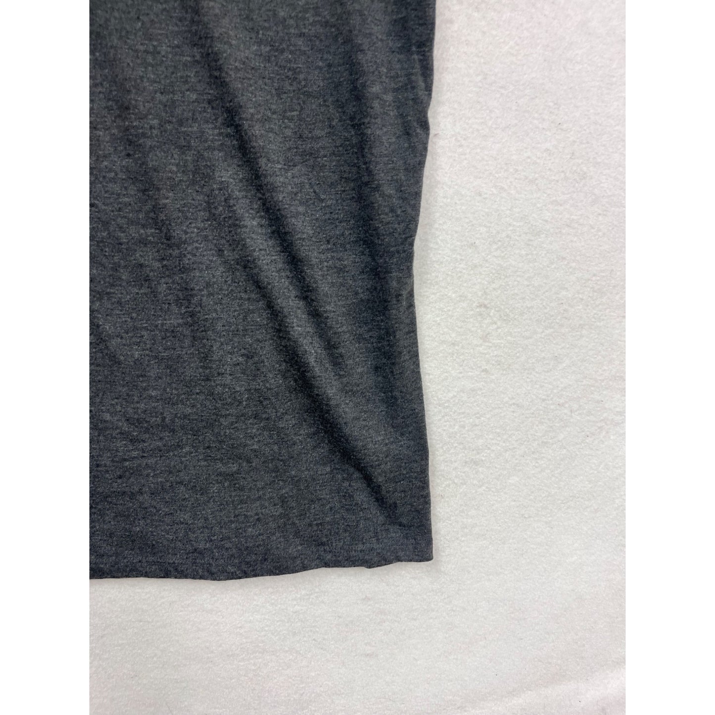 Wisconsin Badgers V-Neck T-Shirt X-Large #937A