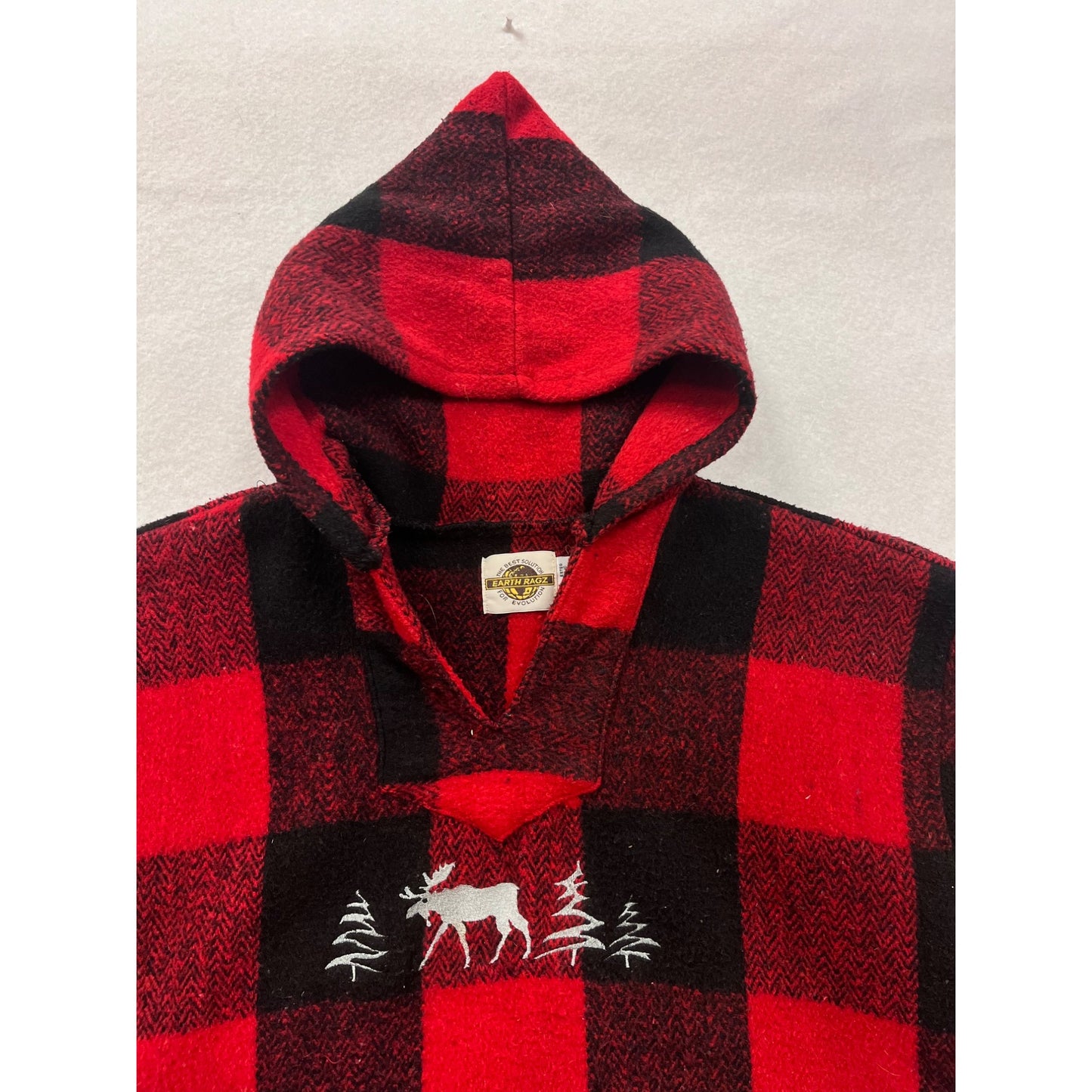 Vintage Womens Red & Black Earth Ragz Hooded Pullover Poncho Sweater With Moose & Trees Embroidery #6613