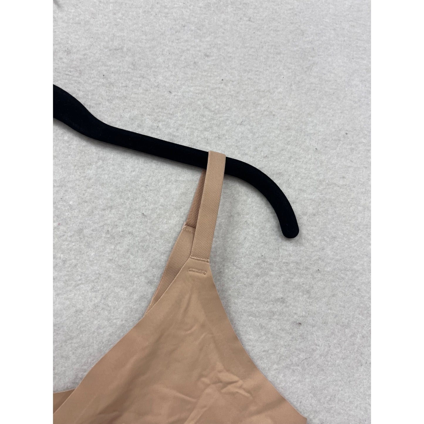 True & Co Womens Seamless Nude Bralette Size L #375A