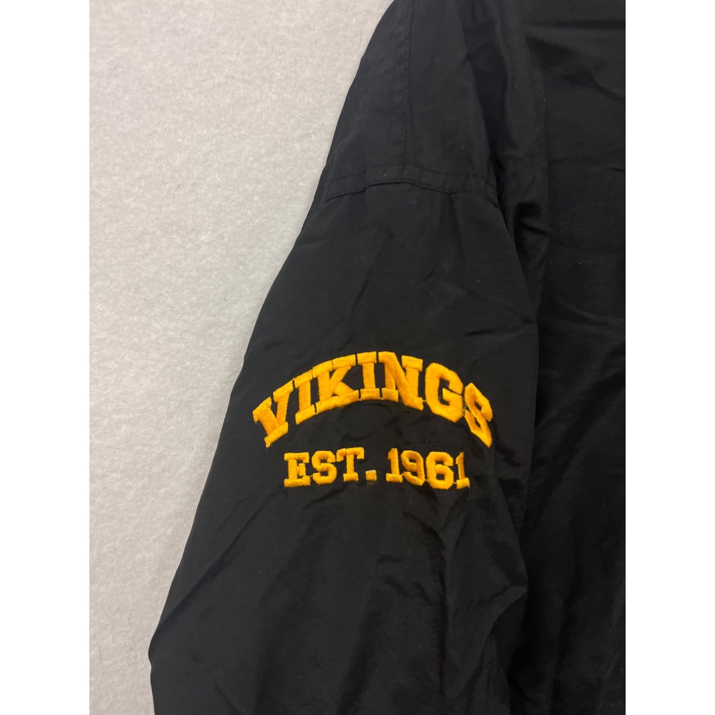 Minnesota Vikings NFL Mens 2XL Black Pullover Jacket With Embroidered Logo & Striped Trim #6943