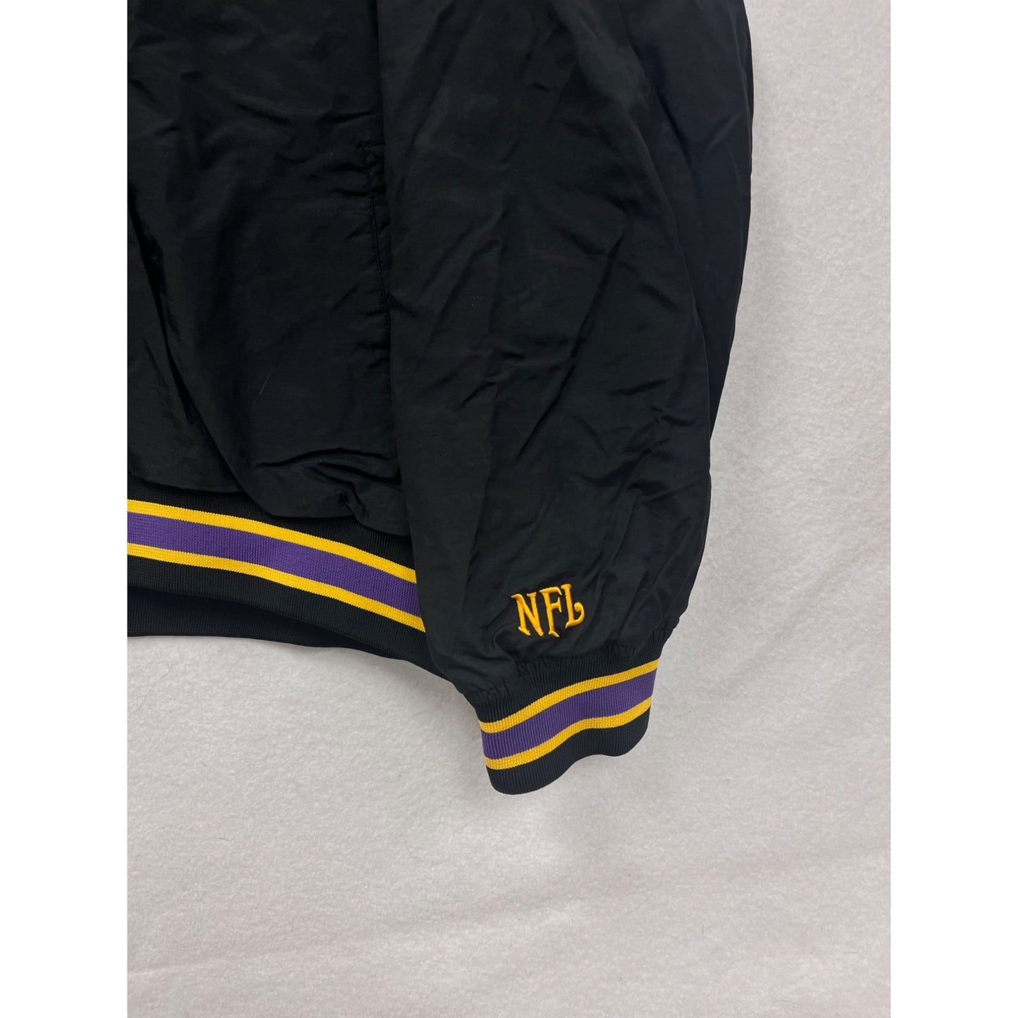 Minnesota Vikings NFL Mens 2XL Black Pullover Jacket With Embroidered Logo & Striped Trim #6943