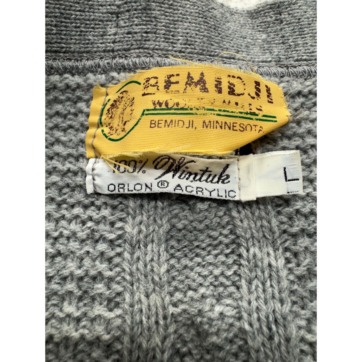 Vintage Bemidji Woolen Mills Mens Gray Cable Knit Cardigan Sweater #7987