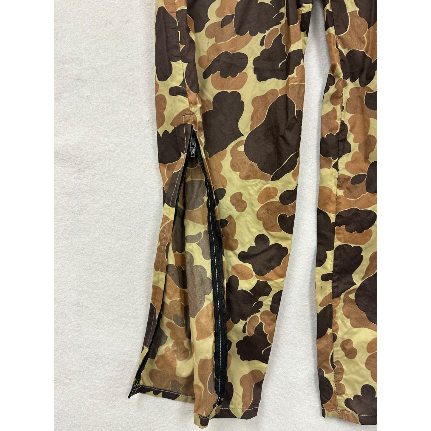 Vintage Columbia Sportswear Camo Hooded Parka Jacket and pants Large 6047