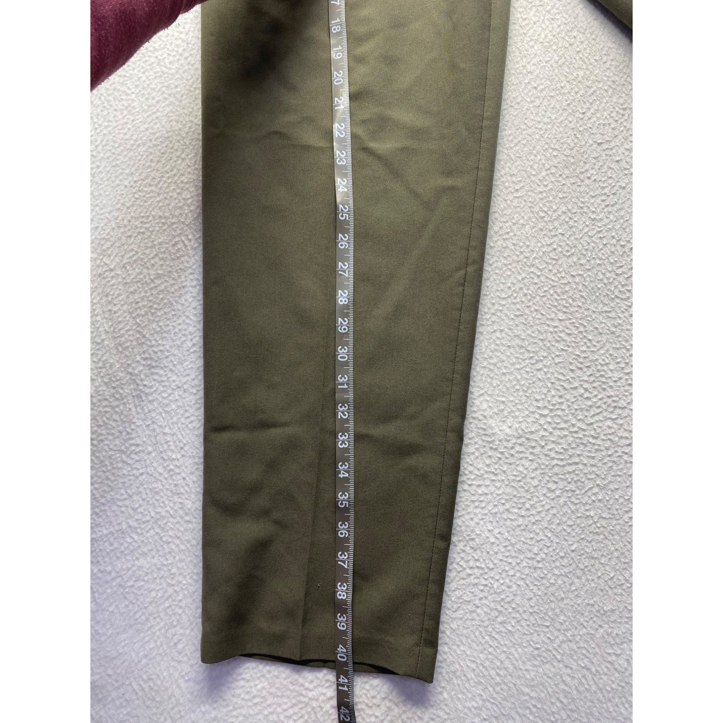 Levis Travelers W34 L31 Mens Vintage Olive Green Pleated Dress Pants #7195