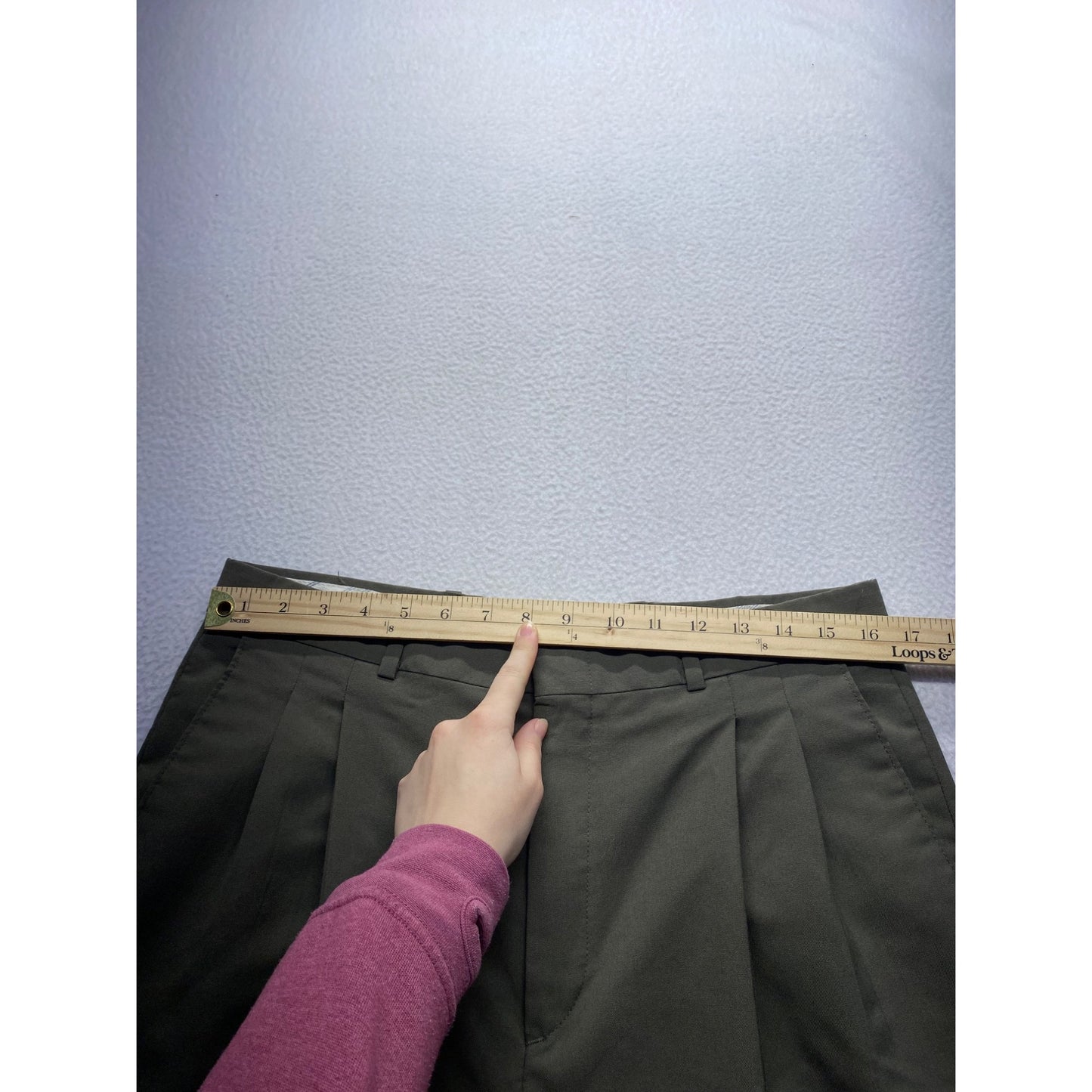 Levis Travelers W34 L31 Mens Vintage Olive Green Pleated Dress Pants #7195