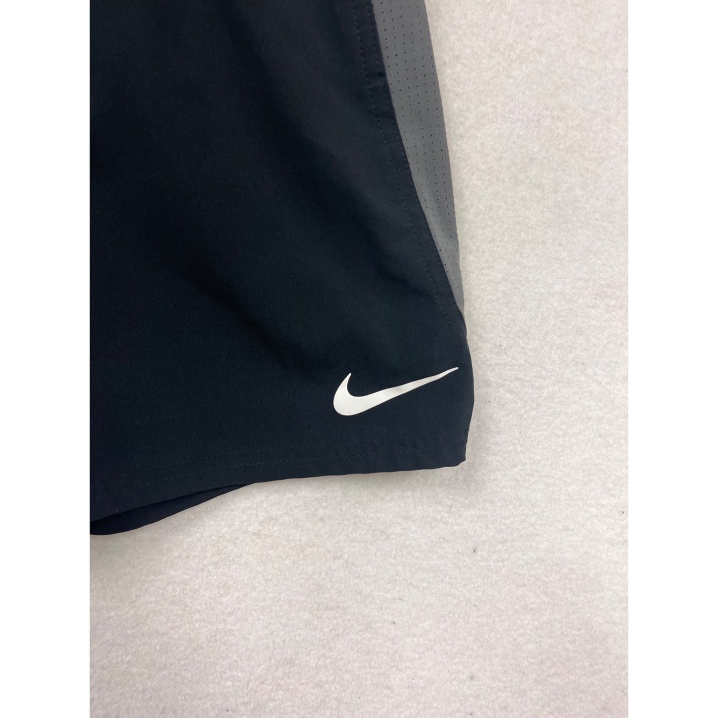 Nike Mens Athletic Shorts Size S Black & Gray #258A