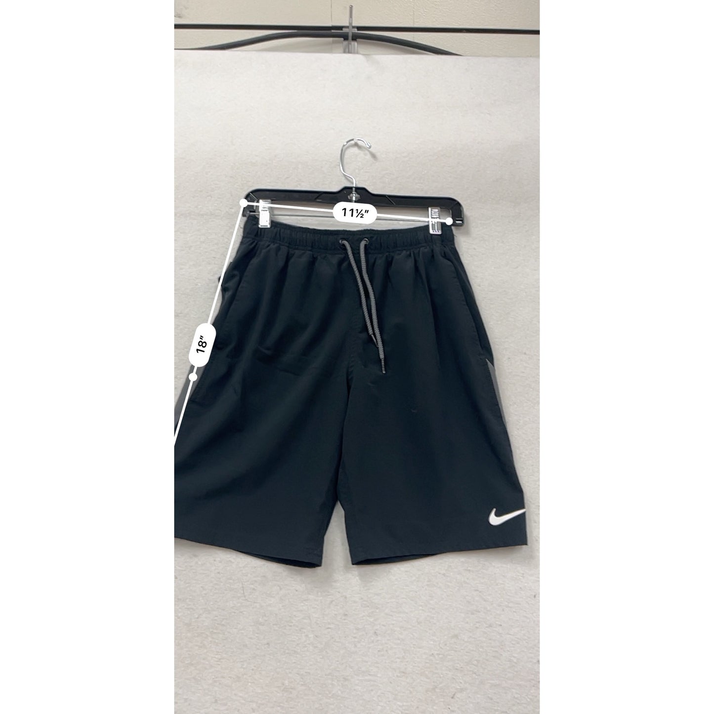 Nike Mens Athletic Shorts Size S Black & Gray #258A