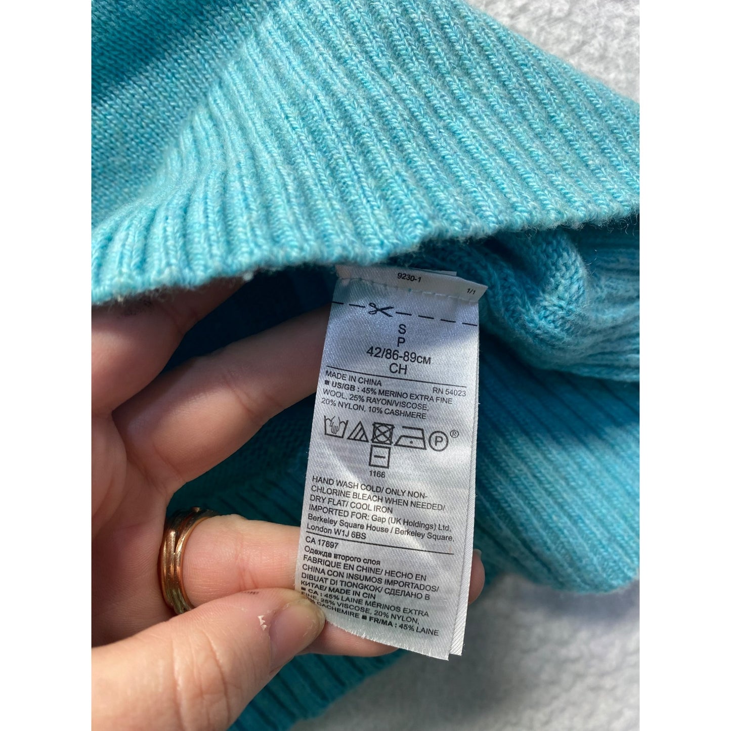 Banana Republic Turquoise V-Neck Sweater #5687