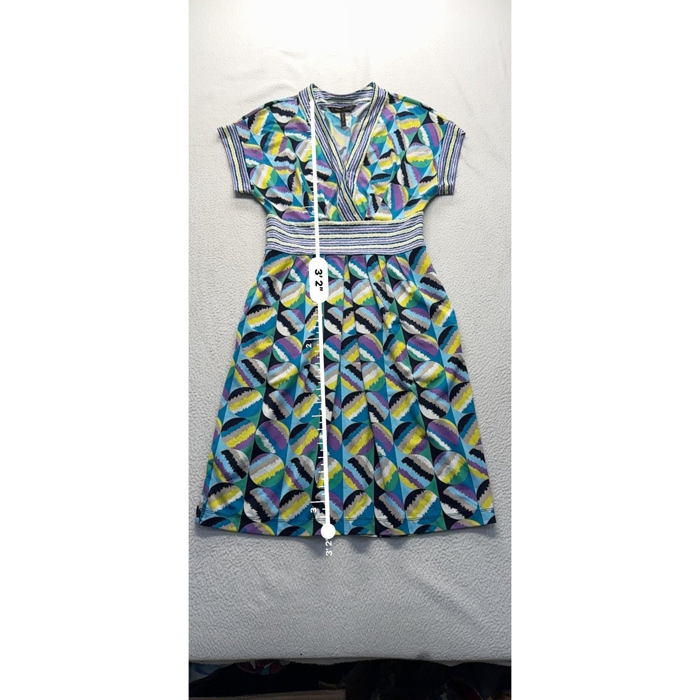 BCBGMaxAzria Multicolor Short Sleeve Dress V-Neck Size S #7770