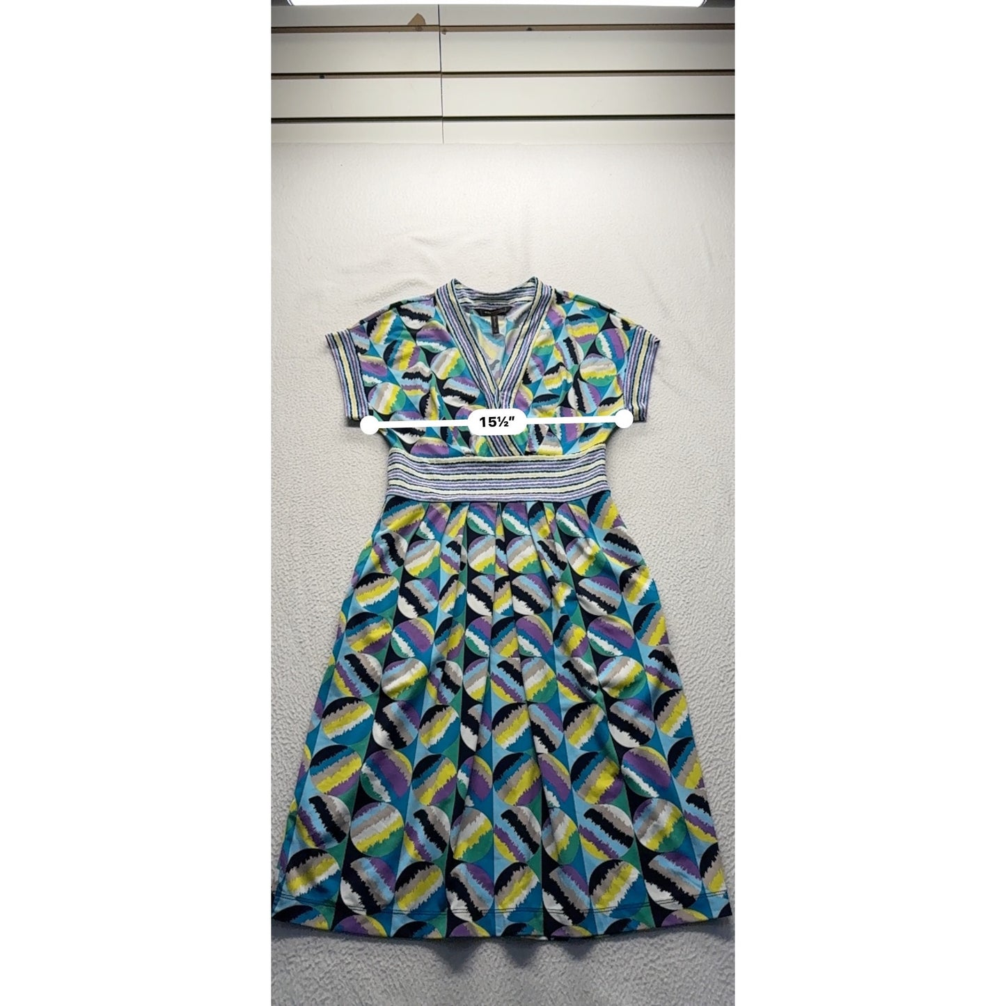BCBGMaxAzria Multicolor Short Sleeve Dress V-Neck Size S #7770