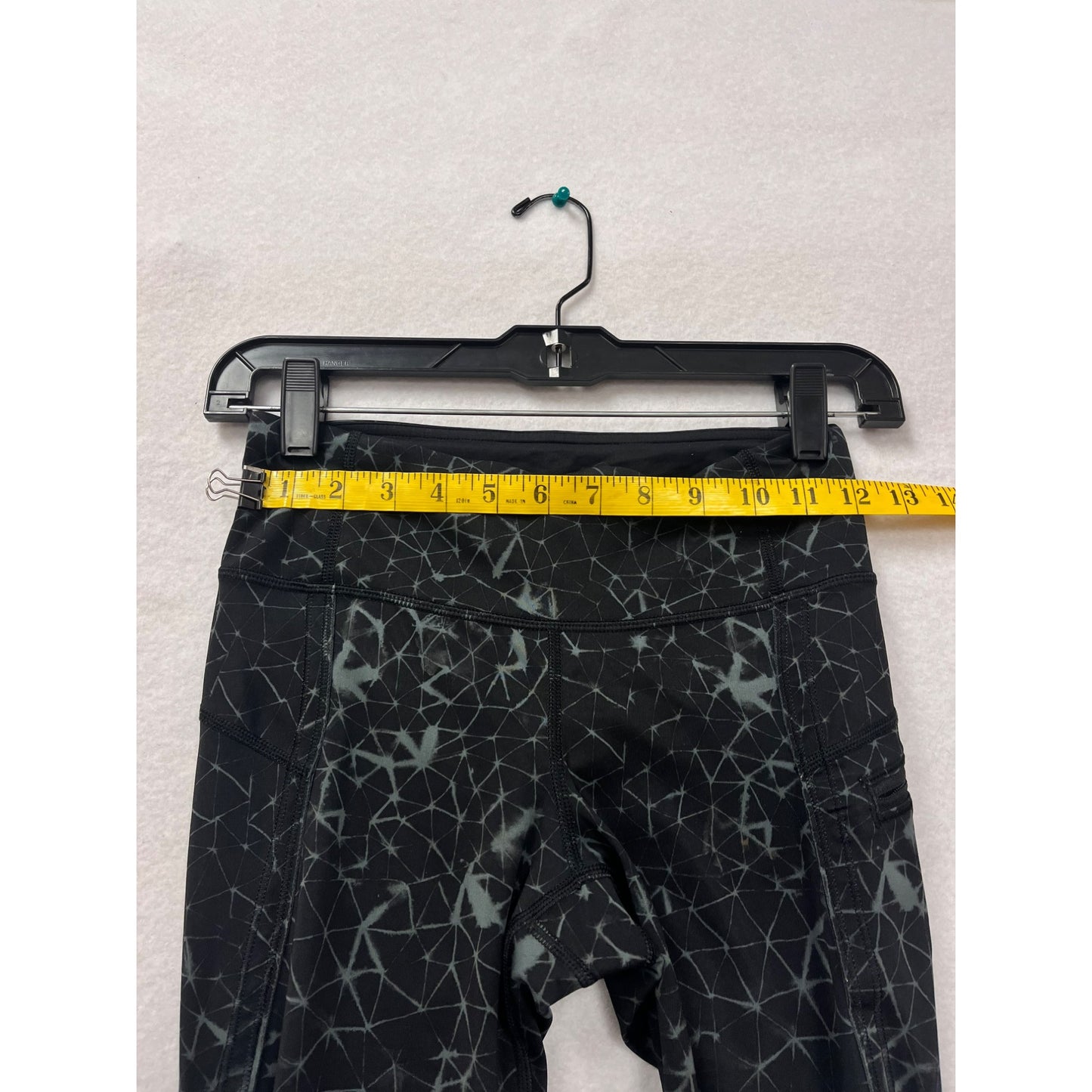 Lululemon Womens Black Cropped Geometric Pattern Leggings With Side Pocket #6043