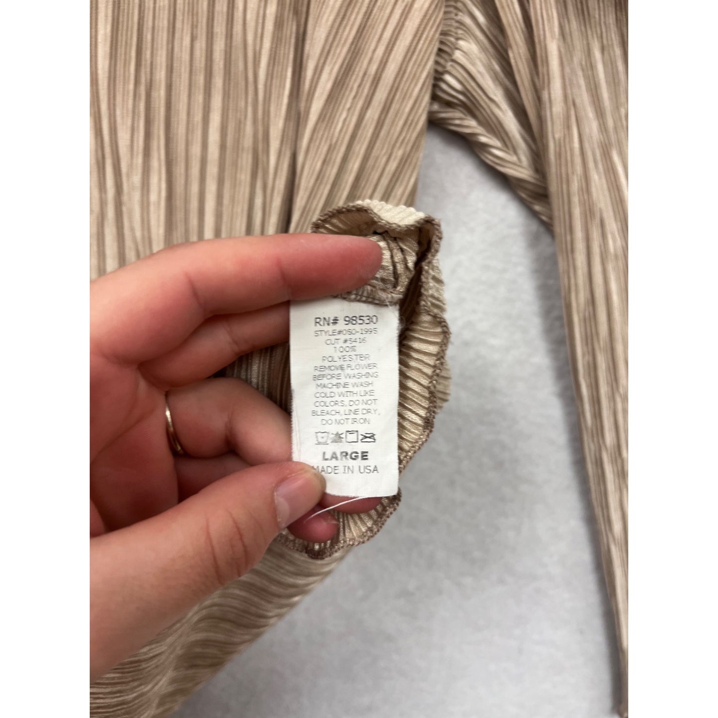 Off-The-Shoulder Pleated Beige Blouse With Bell Sleeves Womens Large By CDW #6614