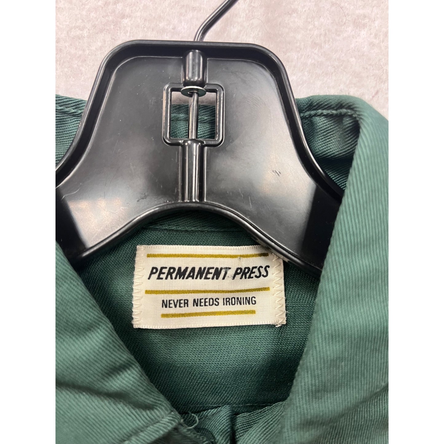 Boys size 14 Green Long-Sleeve Button-Up Shirt With Front Pockets & Permanent Press #6520