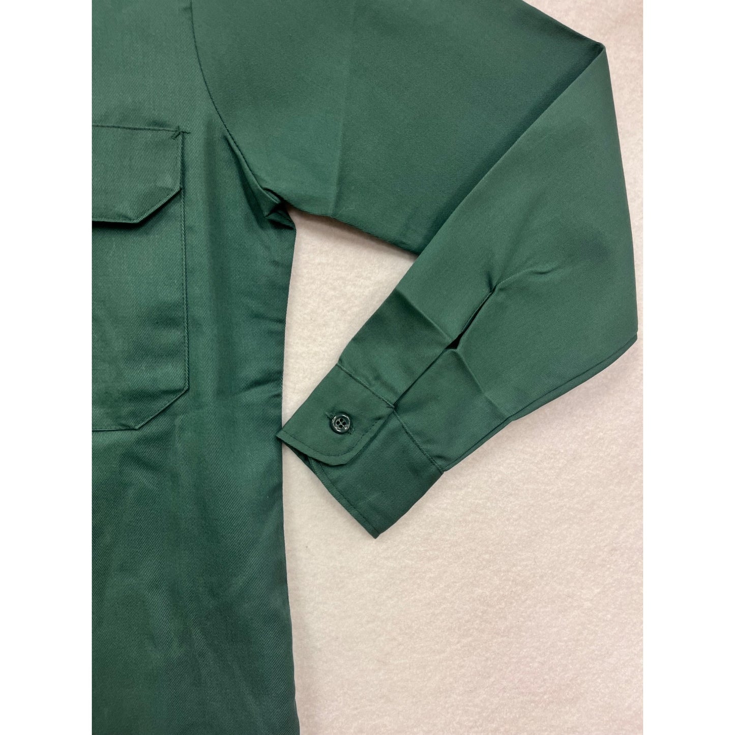 Boys size 14 Green Long-Sleeve Button-Up Shirt With Front Pockets & Permanent Press #6520