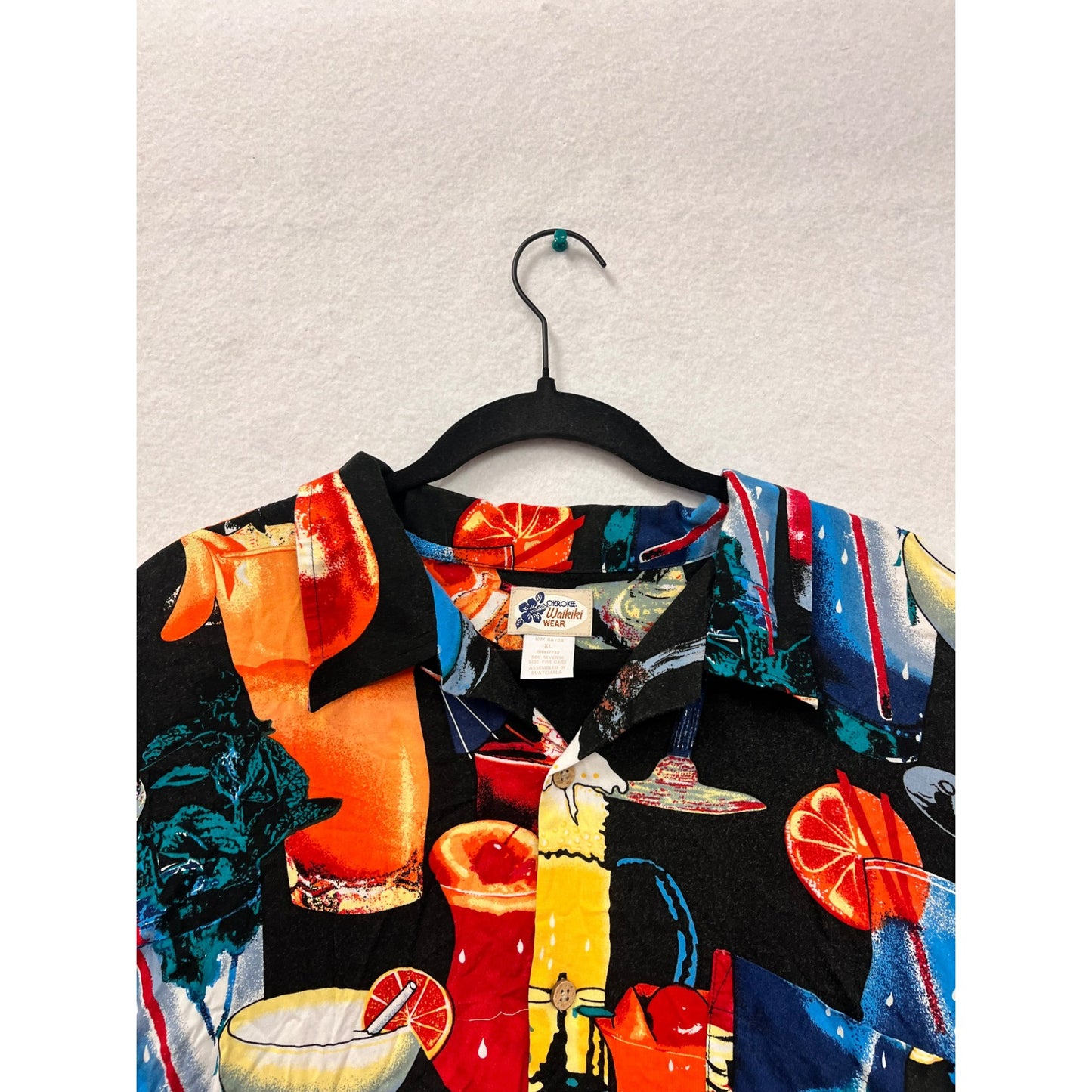 Men’s Vintage Cherokee Waikiki Wear Hawaiian Shirt #6062