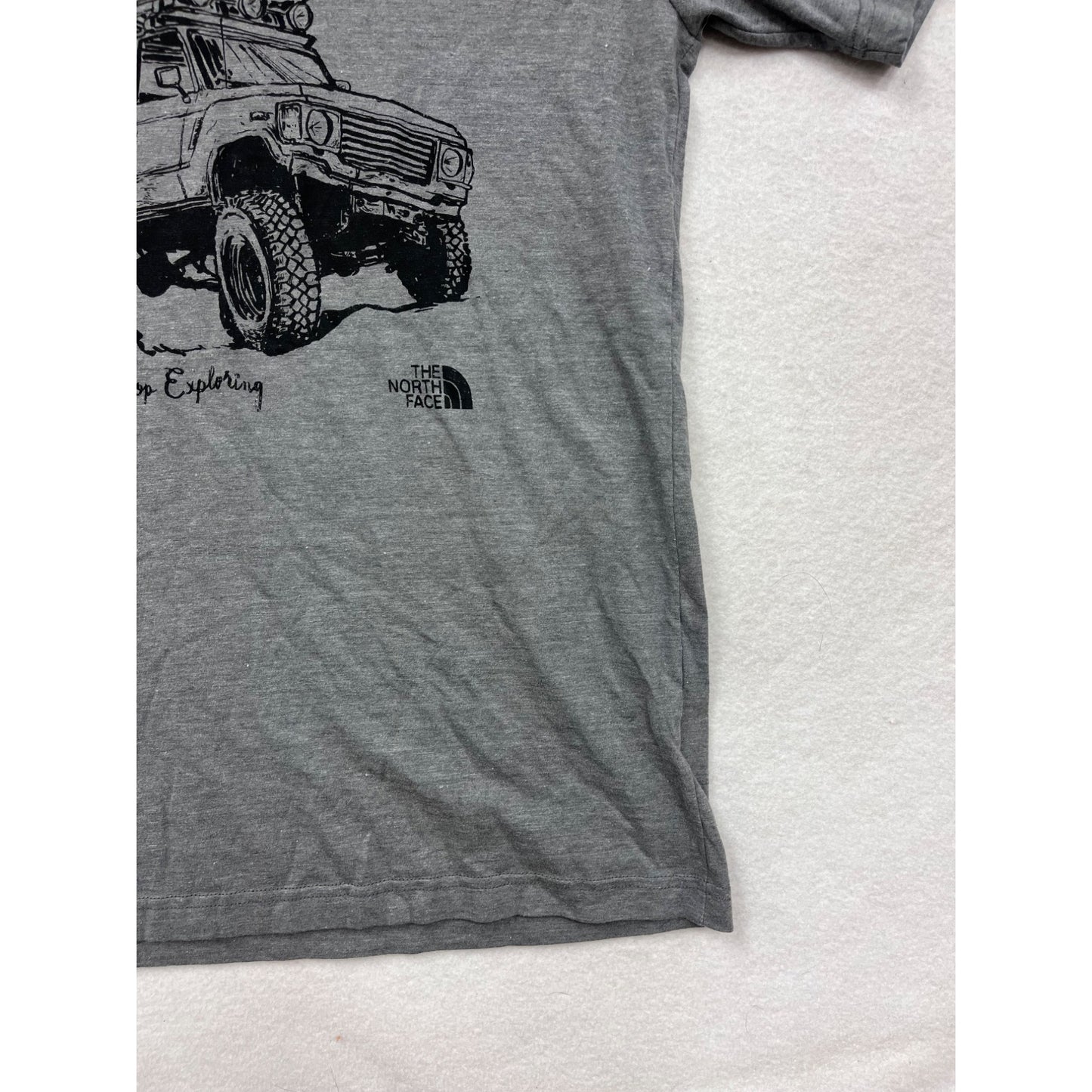 The North Face Mens Graphic Tee Small Gray Slim Fit #6907