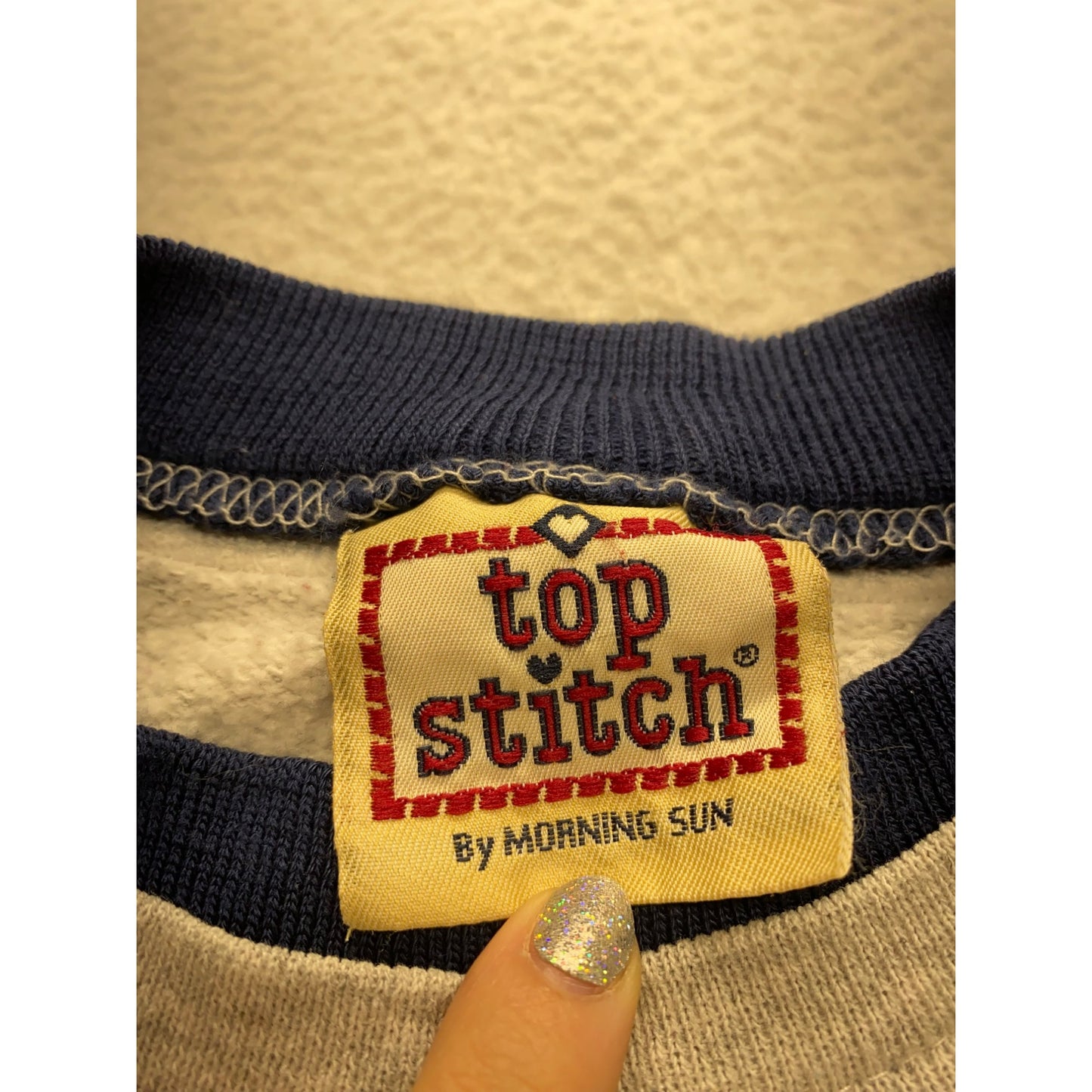 Vintage top stitch heart sweater #7169