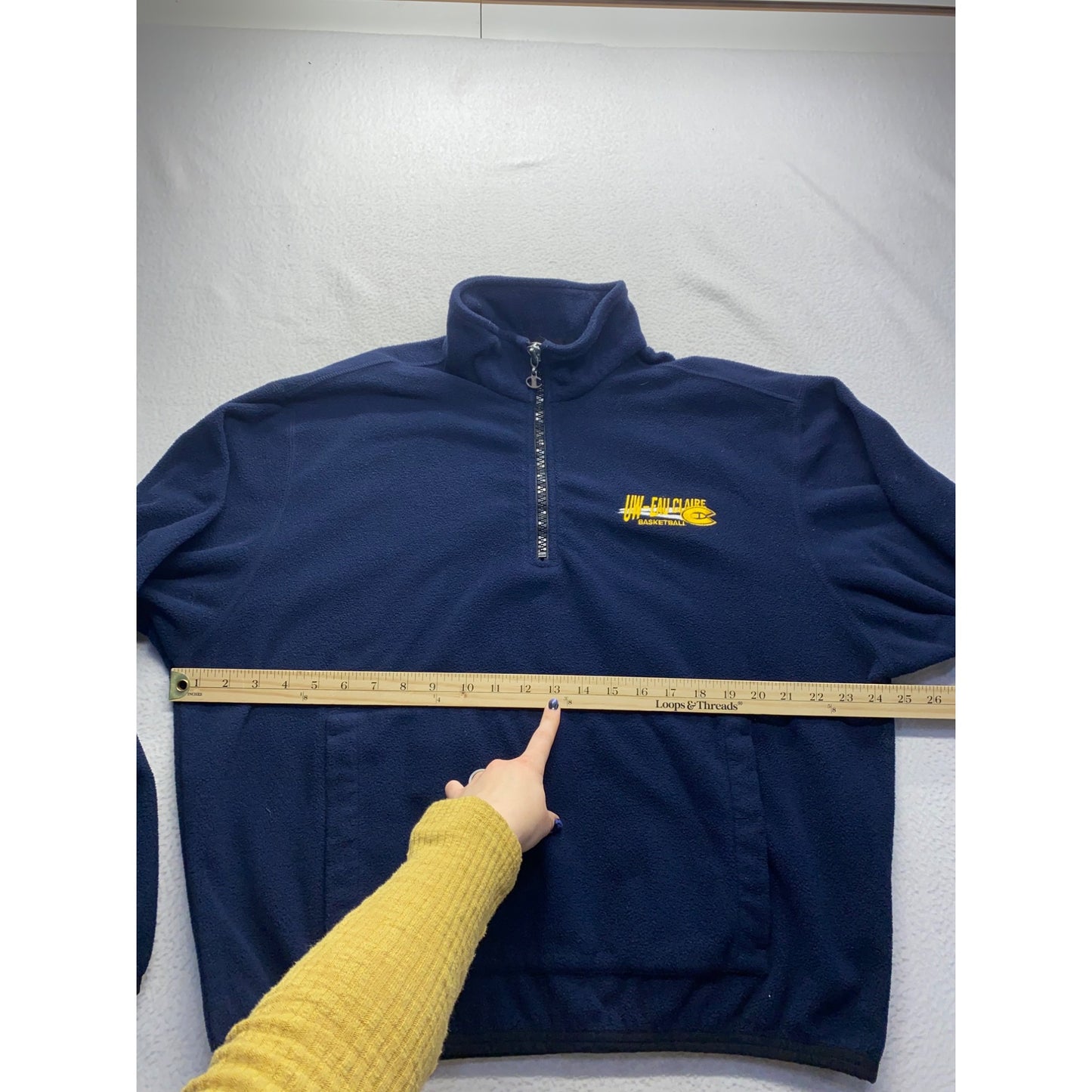 Vintage Champion UW-Eau Claire Basketball Navy Blue 1/4 Zip Pullover #7325
