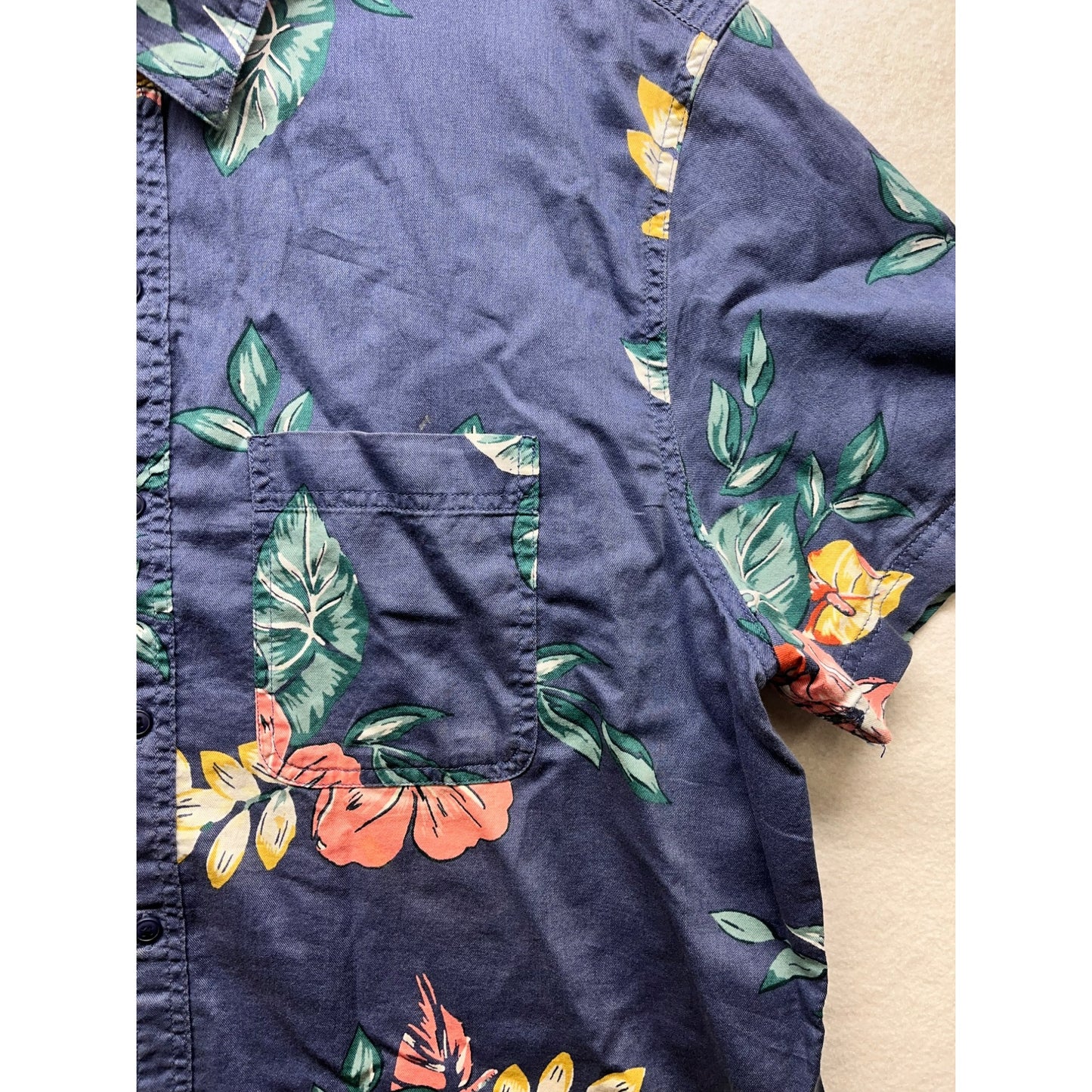 Men’s American Eagle Tropical Button-Up Resort Shirt #2774