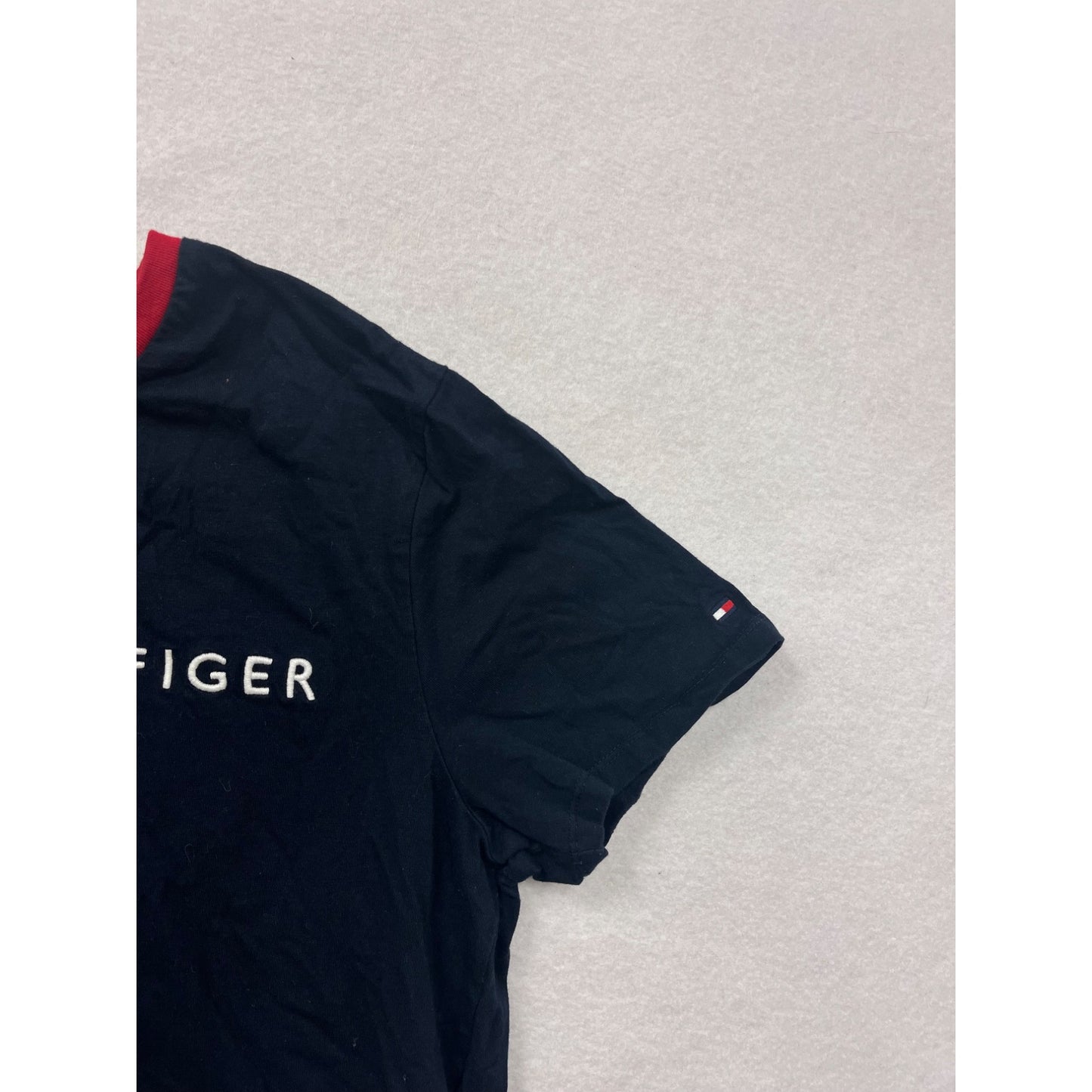 Tommy Hilfiger Mens Medium Navy T-Shirt With Red Collar Trim & Logo Embroidery #6816