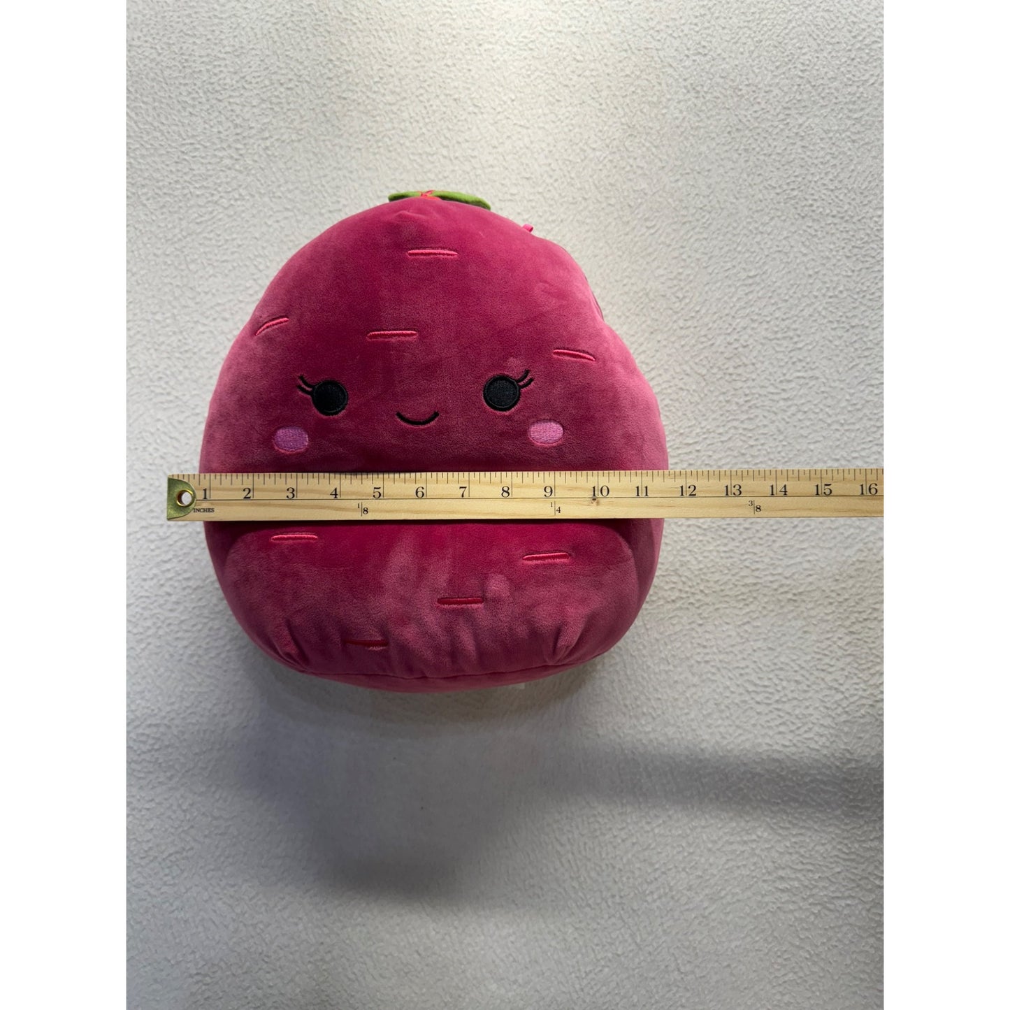Claudia the Beet Squishmellow 12in #5802