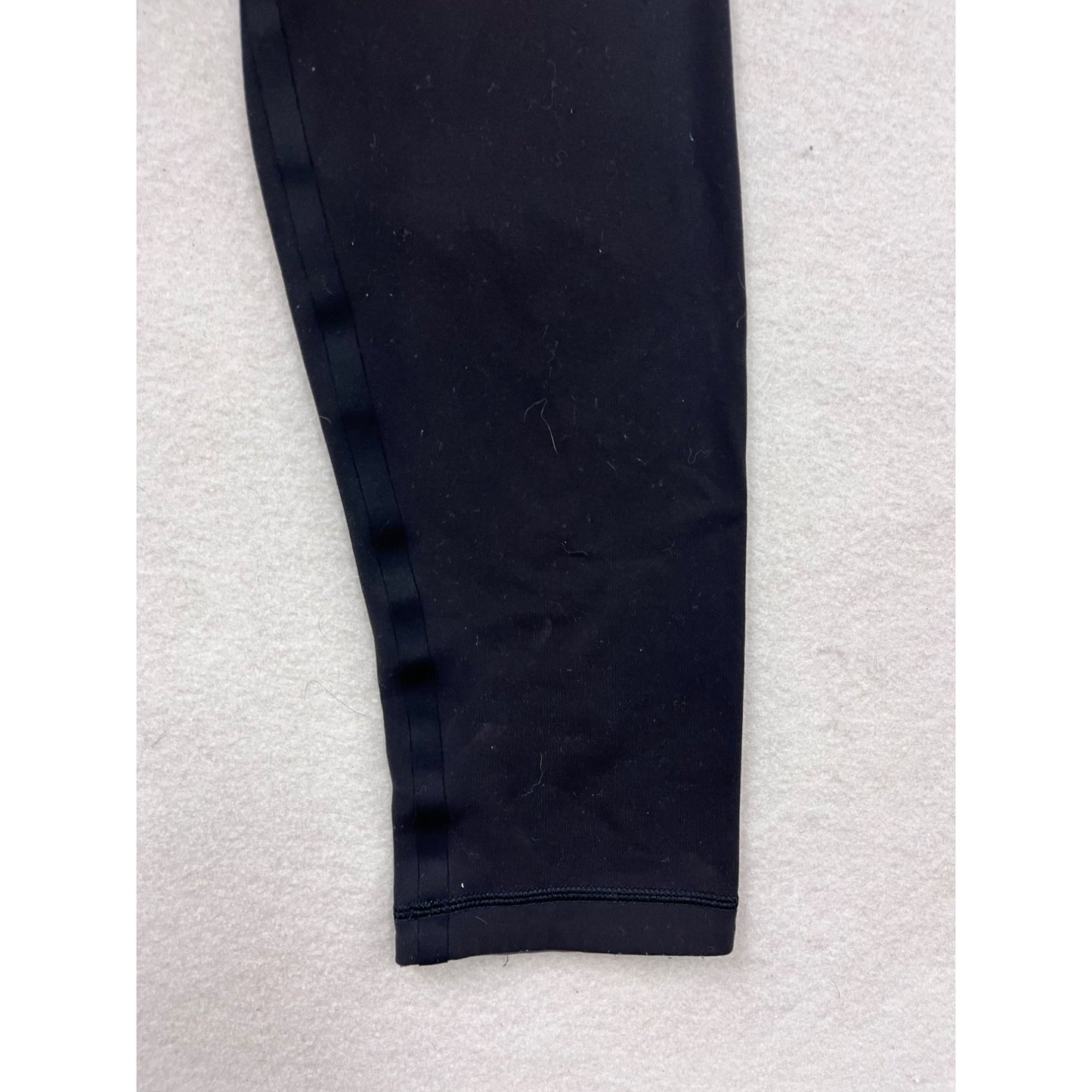 Lululemon Womens Black Cropped Leggings Size 8 #6721