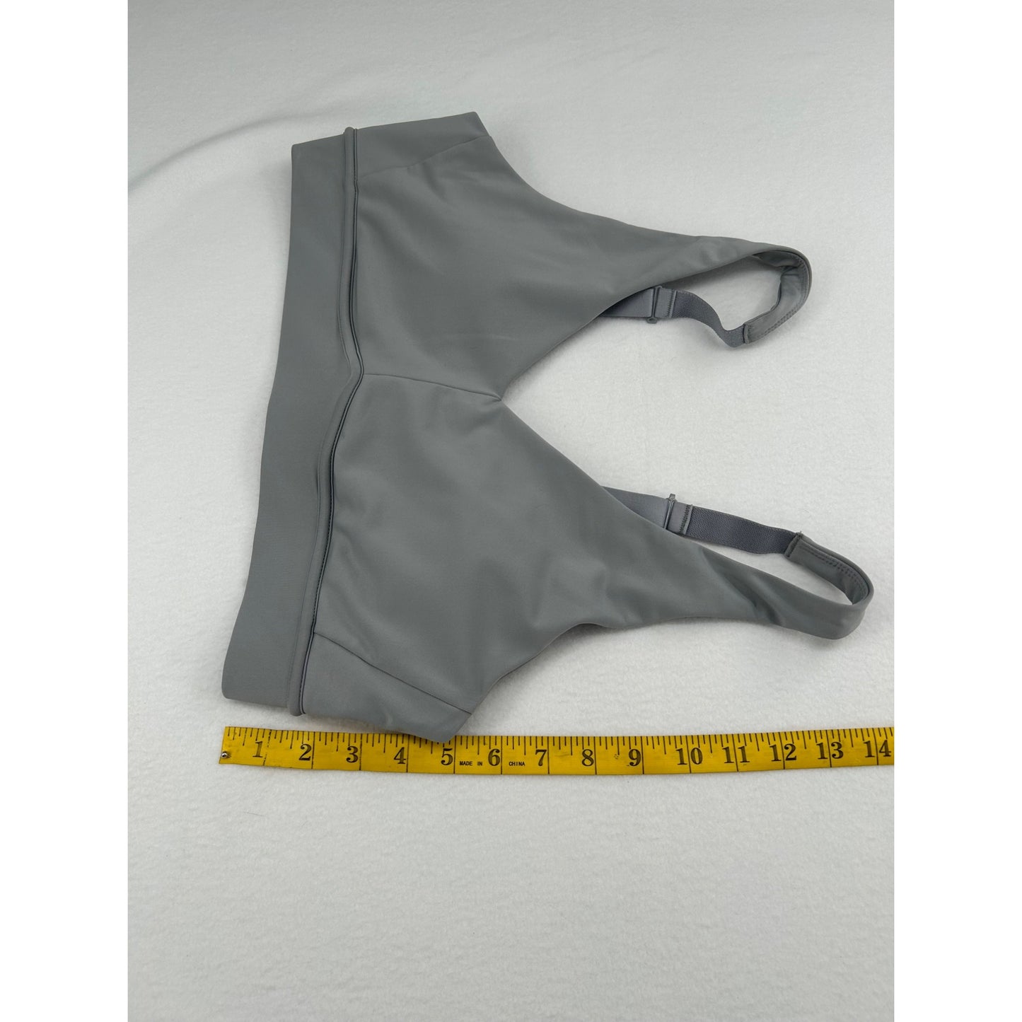 Fabletics Womens Grey Sports Bra With Adjustable Straps & Back Closure XL #6430