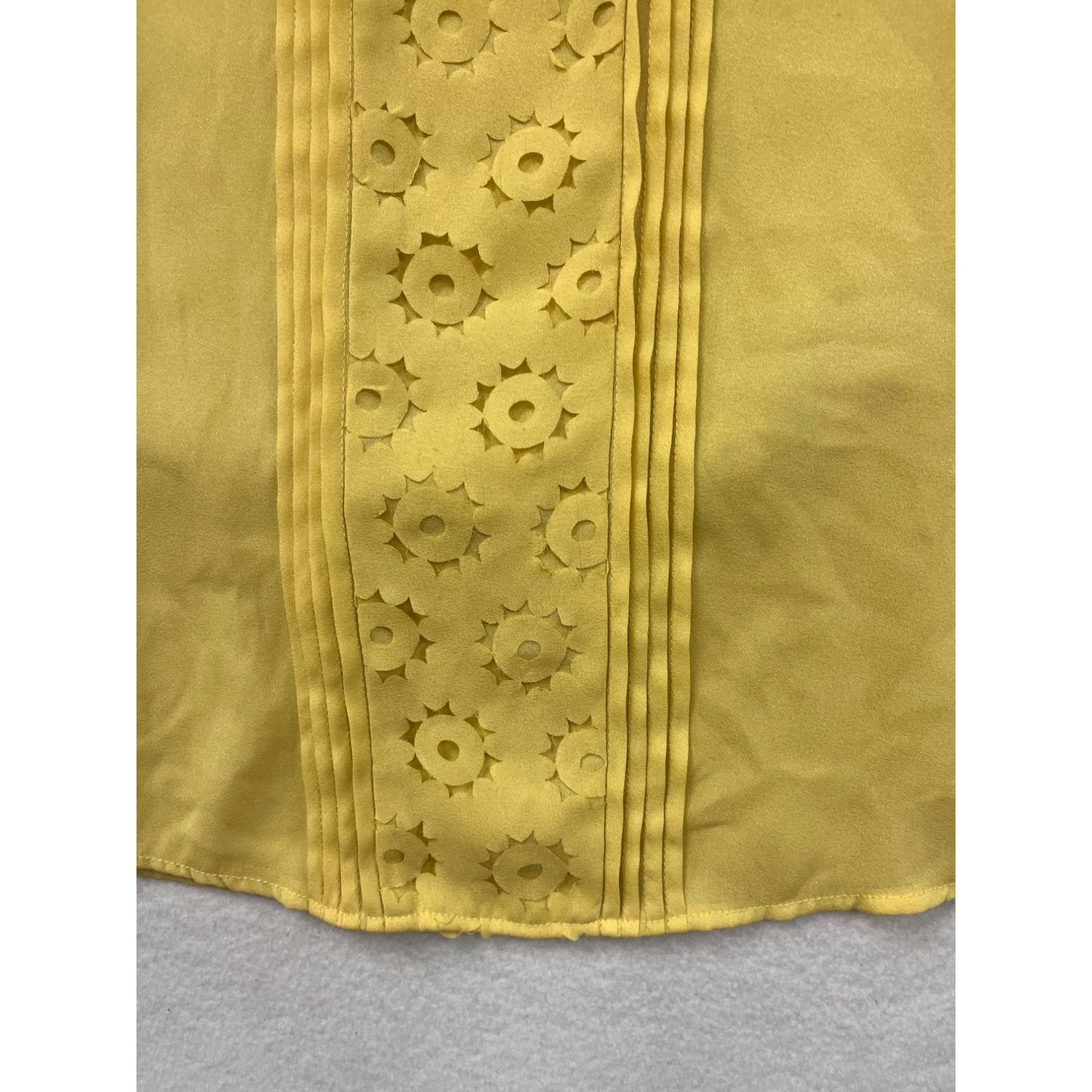 Womens XL Yellow 3/4 Sleeve Blouse With Floral Detail & Back Tie By Dan Chau #6498