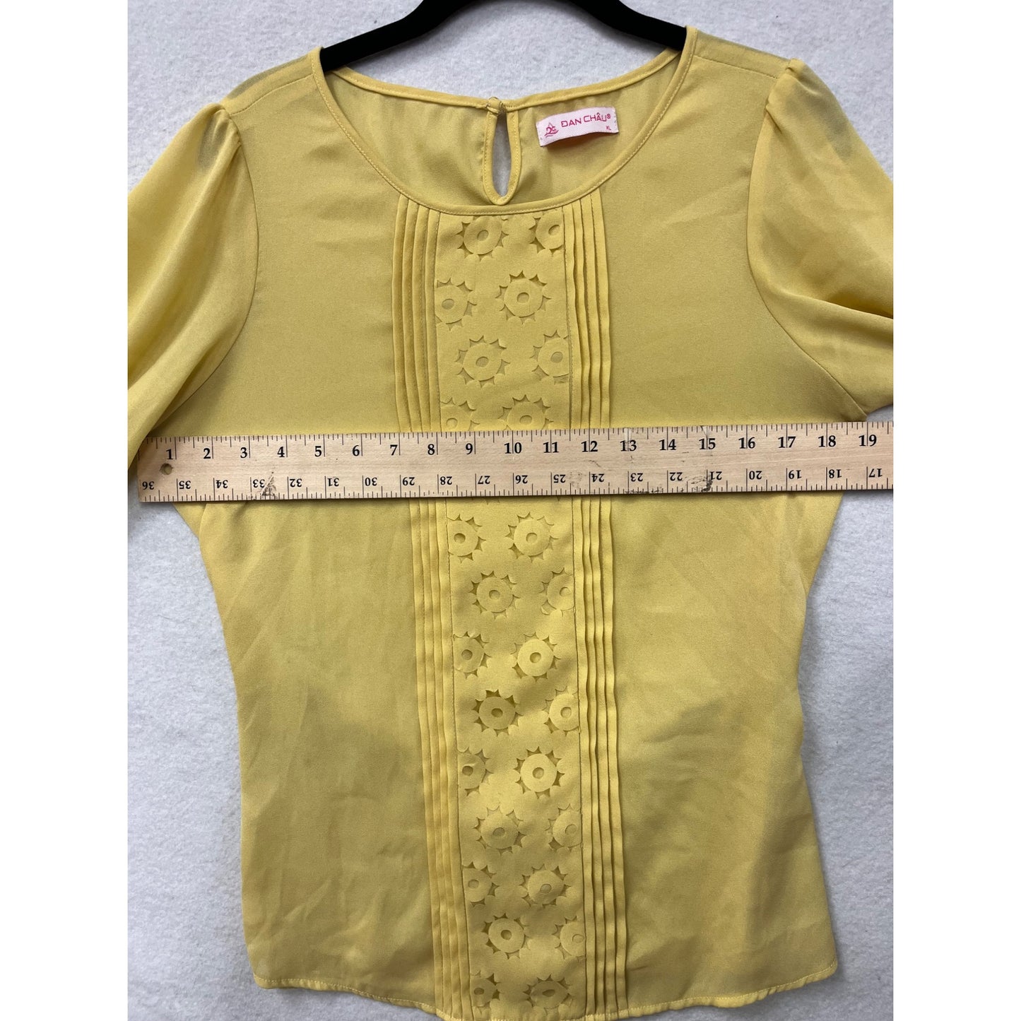 Womens XL Yellow 3/4 Sleeve Blouse With Floral Detail & Back Tie By Dan Chau #6498