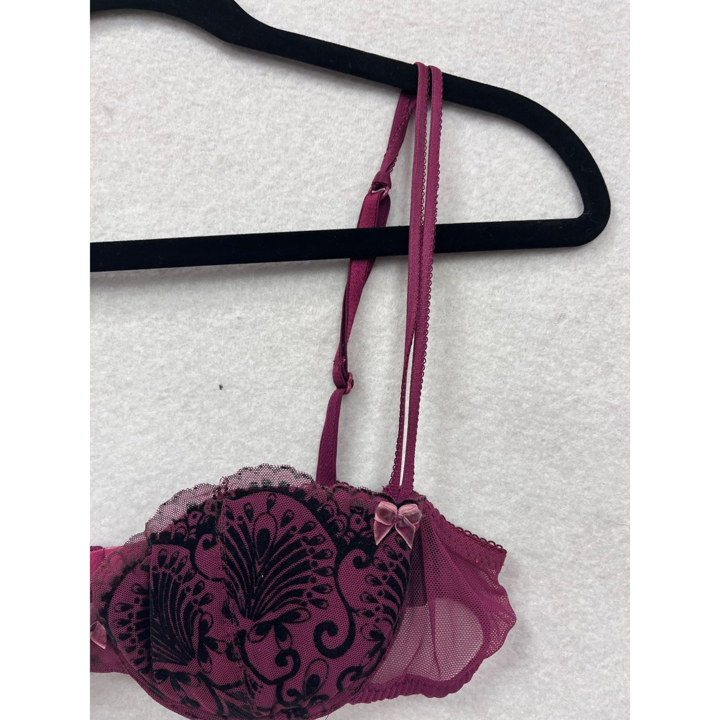Women’s Vintage Betsey Johnson Pink & Black Lace Underwire Bra #6045