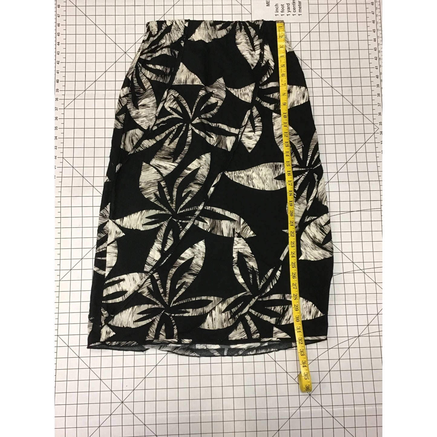 Women’s Abstract Floral Pattern Skirt