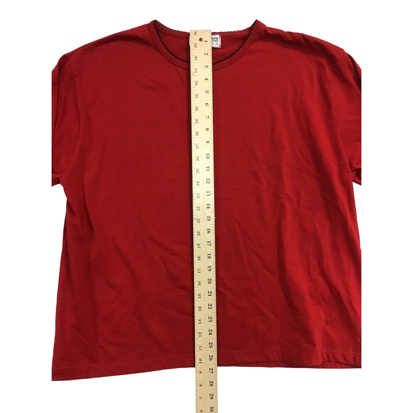 Women’s dainty long sleeved shirt
