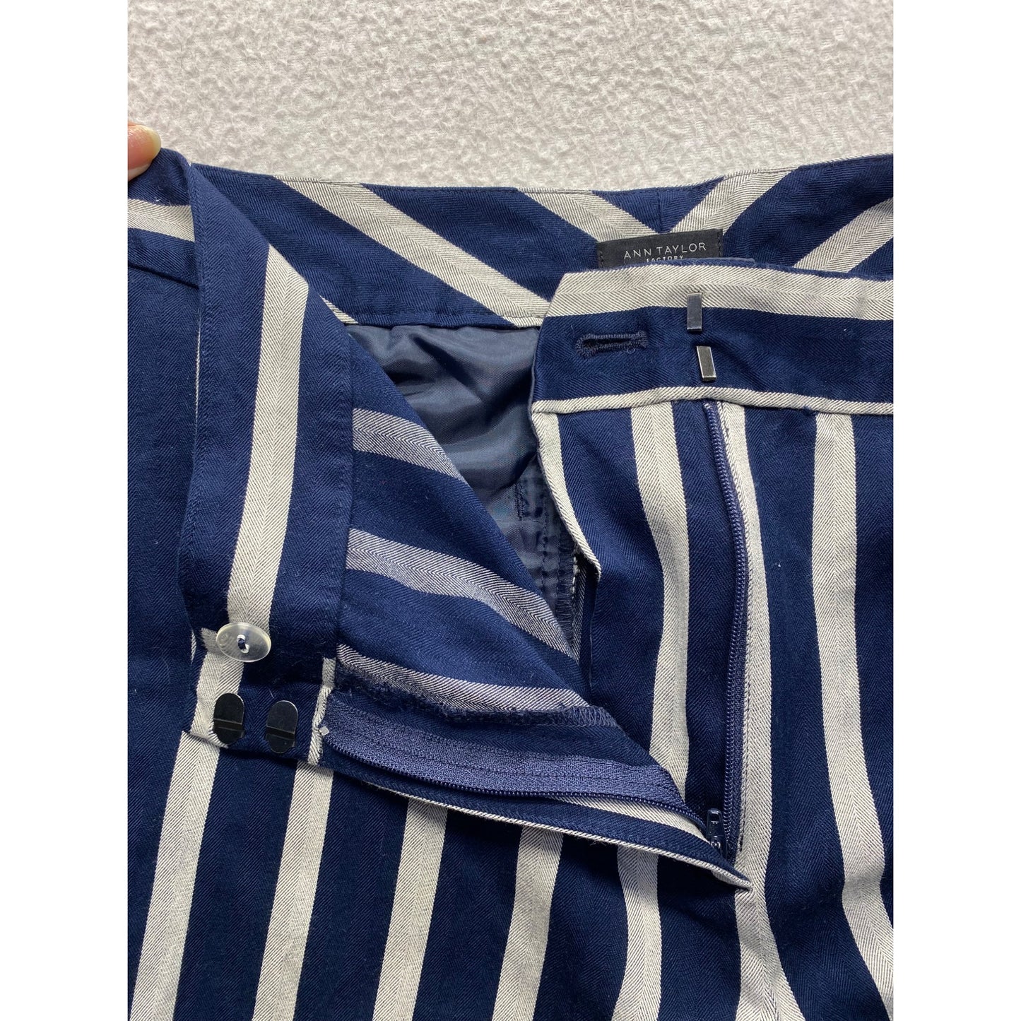 Ann Taylor Factory Womens Striped Navy & White Wide-Leg Pants Size 12 #7044