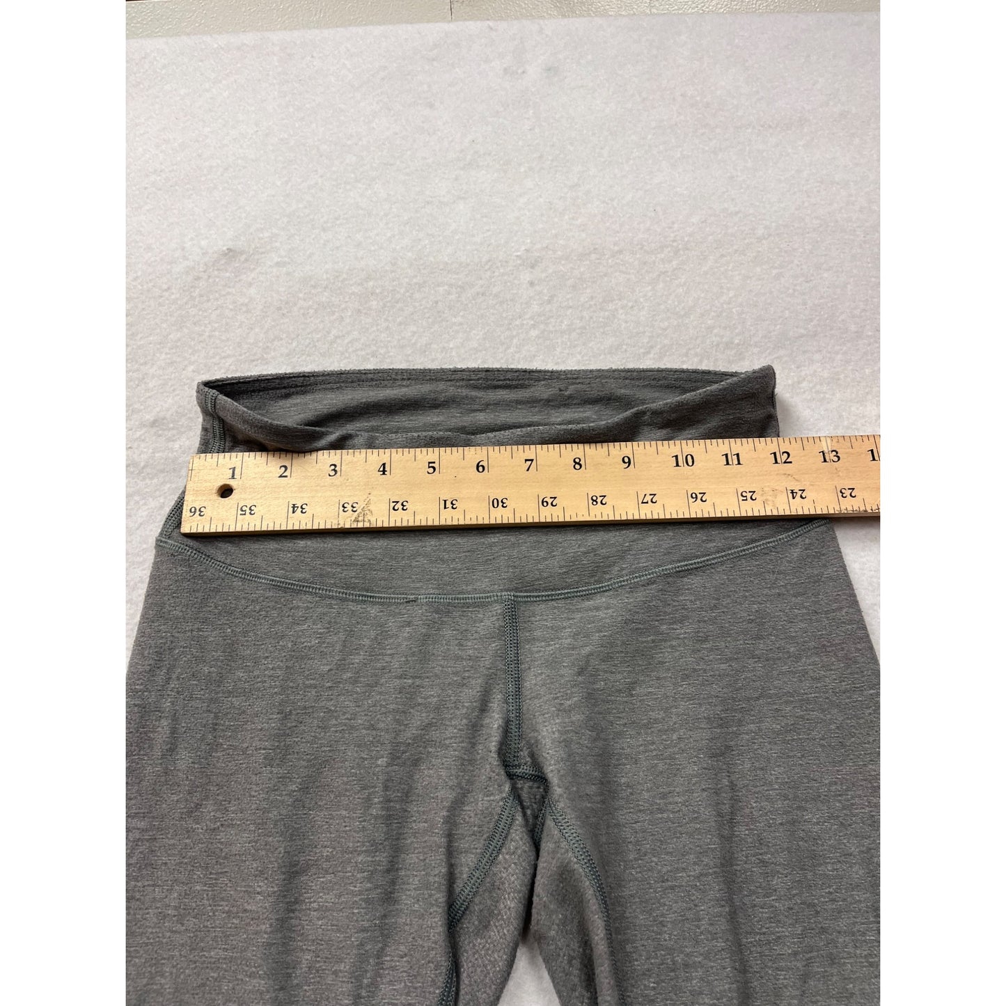 Lululemon Womens Size 4 Gray Leggings With Low Rise Waist #6359